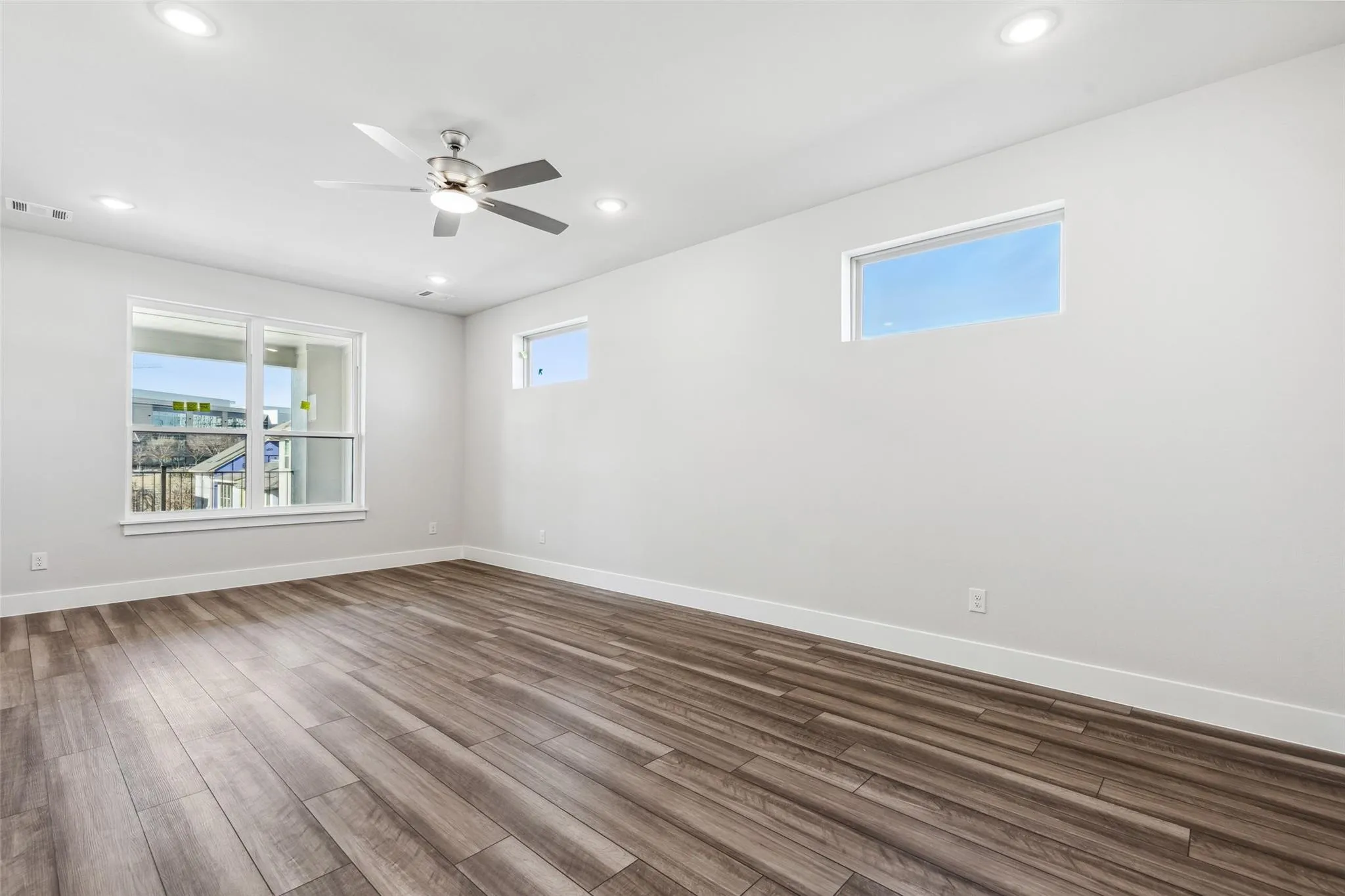 ENOURMOUS SPACE FOR BEDROOM PLUS SITTING AREA