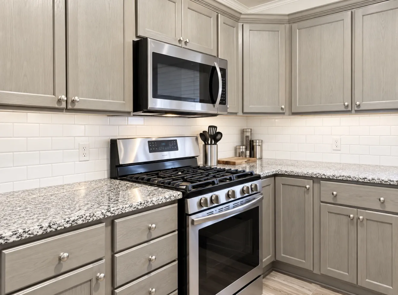 Single Family Residence For Sale in Bowie County , 1002 Champion Street, Texarkana, Texas 75501, 4 Bedroom, 2 Bathroom, 1 Garage spaces, 1,545 Sqft, built in 1975, mls#21297751, Real Estate Agent in Texarkana, Homes For Sale in Bowie county, Homes For Sale in Texarkana, Realtor in Texarkana Texas, Real Estate Brokerage Independent Realty Texas, Luminita Cordes Realtor