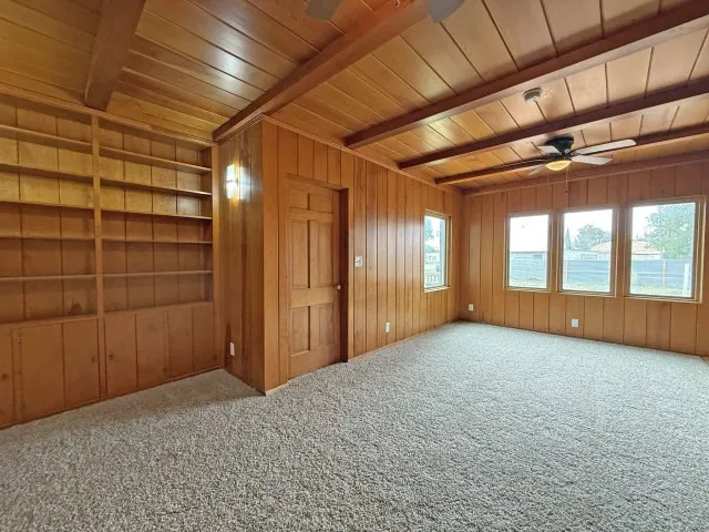 Single Family Residence For Sale in Dawson County , 1001 N 3rd Street, Lamesa, Texas 79331, 4 Bedroom, 2 Bathroom, 2 Garage spaces, 3,121 Sqft, built in 1936, mls#21297745, Real Estate Agent in Lamesa, Homes For Sale in Dawson county, Homes For Sale in Lamesa, Realtor in Lamesa Texas, Real Estate Brokerage Independent Realty Texas, Luminita Cordes Realtor