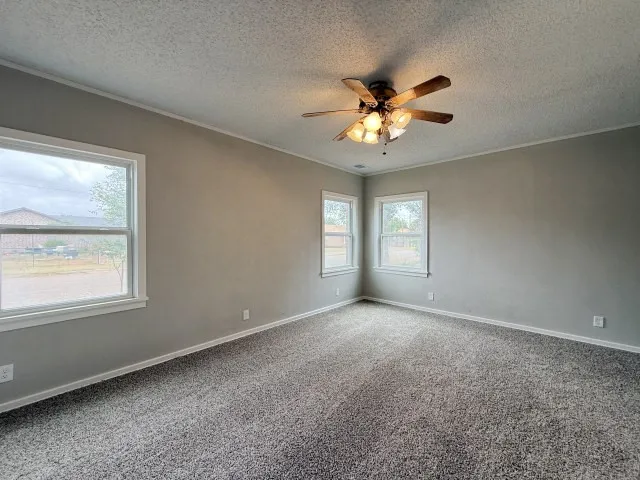 Single Family Residence For Sale in Dawson County , 1001 N 3rd Street, Lamesa, Texas 79331, 4 Bedroom, 2 Bathroom, 2 Garage spaces, 3,121 Sqft, built in 1936, mls#21297745, Real Estate Agent in Lamesa, Homes For Sale in Dawson county, Homes For Sale in Lamesa, Realtor in Lamesa Texas, Real Estate Brokerage Independent Realty Texas, Luminita Cordes Realtor