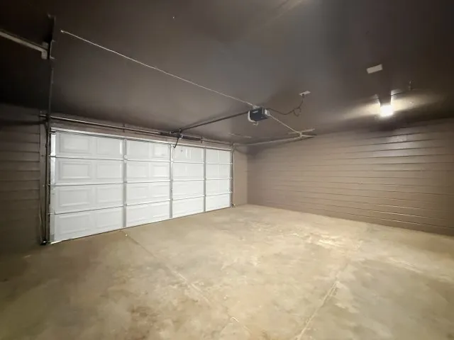 Single Family Residence For Sale in Dawson County , 1001 N 3rd Street, Lamesa, Texas 79331, 4 Bedroom, 2 Bathroom, 2 Garage spaces, 3,121 Sqft, built in 1936, mls#21297745, Real Estate Agent in Lamesa, Homes For Sale in Dawson county, Homes For Sale in Lamesa, Realtor in Lamesa Texas, Real Estate Brokerage Independent Realty Texas, Luminita Cordes Realtor