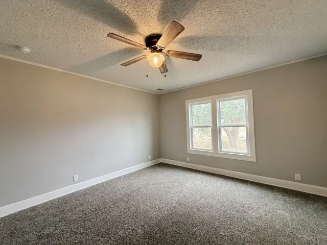 Single Family Residence For Sale in Dawson County , 1001 N 3rd Street, Lamesa, Texas 79331, 4 Bedroom, 2 Bathroom, 2 Garage spaces, 3,121 Sqft, built in 1936, mls#21297745, Real Estate Agent in Lamesa, Homes For Sale in Dawson county, Homes For Sale in Lamesa, Realtor in Lamesa Texas, Real Estate Brokerage Independent Realty Texas, Luminita Cordes Realtor