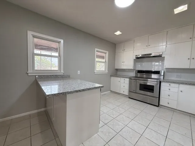 Single Family Residence For Sale in Dawson County , 1001 N 3rd Street, Lamesa, Texas 79331, 4 Bedroom, 2 Bathroom, 2 Garage spaces, 3,121 Sqft, built in 1936, mls#21297745, Real Estate Agent in Lamesa, Homes For Sale in Dawson county, Homes For Sale in Lamesa, Realtor in Lamesa Texas, Real Estate Brokerage Independent Realty Texas, Luminita Cordes Realtor