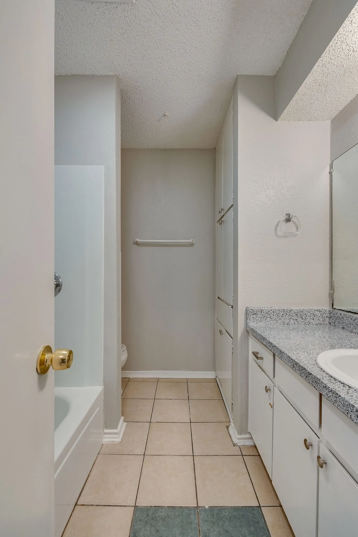 Single Family Residence For Rent in Tarrant County , 3422 Heritage Lane, Forest Hill, Texas 76140, 3 Bedroom, 2 Bathroom, Garage spaces, 1,300 Sqft, built in 1986, mls#21297549, Real Estate Agent in Forest Hill, Homes For Rent in Tarrant county, Homes For Rent in Forest Hill, Realtor in Forest Hill Texas, Real Estate Brokerage Independent Realty Texas, Luminita Cordes Realtor