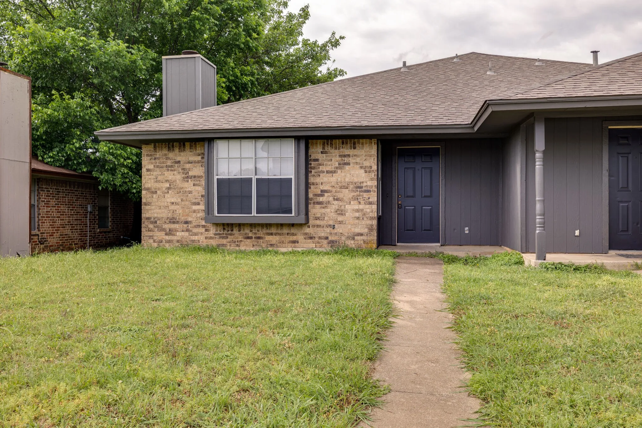 Single Family Residence For Rent in Tarrant County , 3422 Heritage Lane, Forest Hill, Texas 76140, 3 Bedroom, 2 Bathroom, Garage spaces, 1,300 Sqft, built in 1986, mls#21297549, Real Estate Agent in Forest Hill, Homes For Rent in Tarrant county, Homes For Rent in Forest Hill, Realtor in Forest Hill Texas, Real Estate Brokerage Independent Realty Texas, Luminita Cordes Realtor
