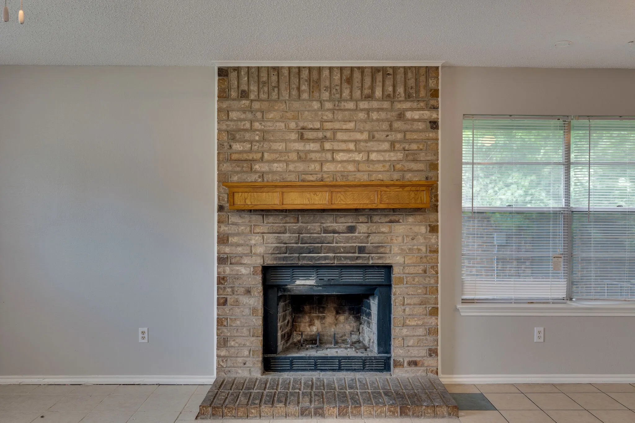 Single Family Residence For Rent in Tarrant County , 3422 Heritage Lane, Forest Hill, Texas 76140, 3 Bedroom, 2 Bathroom, Garage spaces, 1,300 Sqft, built in 1986, mls#21297549, Real Estate Agent in Forest Hill, Homes For Rent in Tarrant county, Homes For Rent in Forest Hill, Realtor in Forest Hill Texas, Real Estate Brokerage Independent Realty Texas, Luminita Cordes Realtor