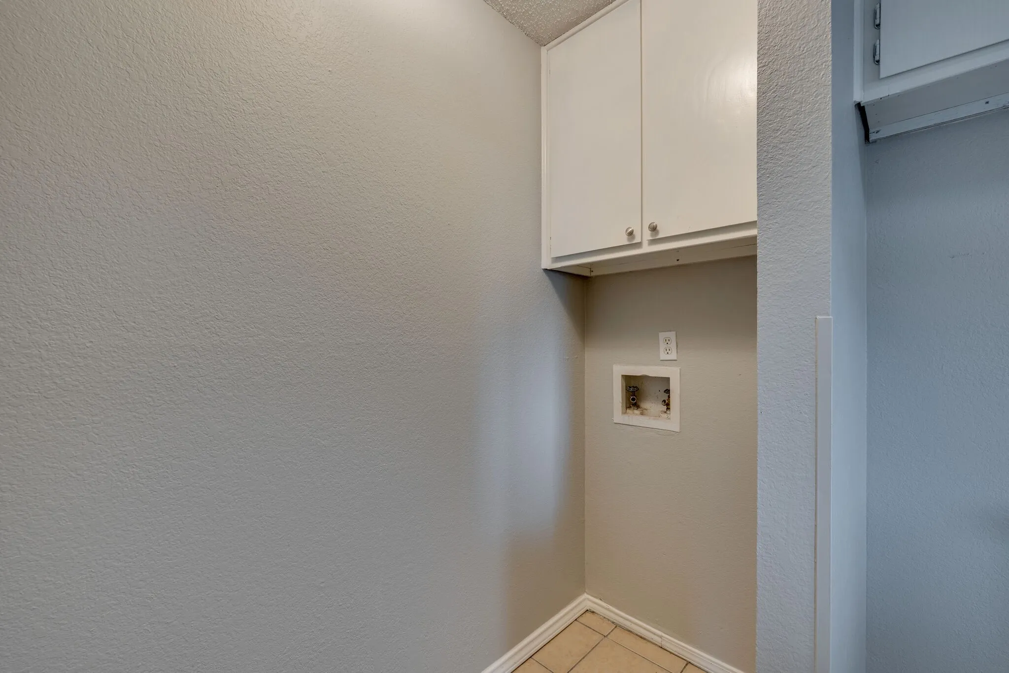 Single Family Residence For Rent in Tarrant County , 3422 Heritage Lane, Forest Hill, Texas 76140, 3 Bedroom, 2 Bathroom, Garage spaces, 1,300 Sqft, built in 1986, mls#21297549, Real Estate Agent in Forest Hill, Homes For Rent in Tarrant county, Homes For Rent in Forest Hill, Realtor in Forest Hill Texas, Real Estate Brokerage Independent Realty Texas, Luminita Cordes Realtor