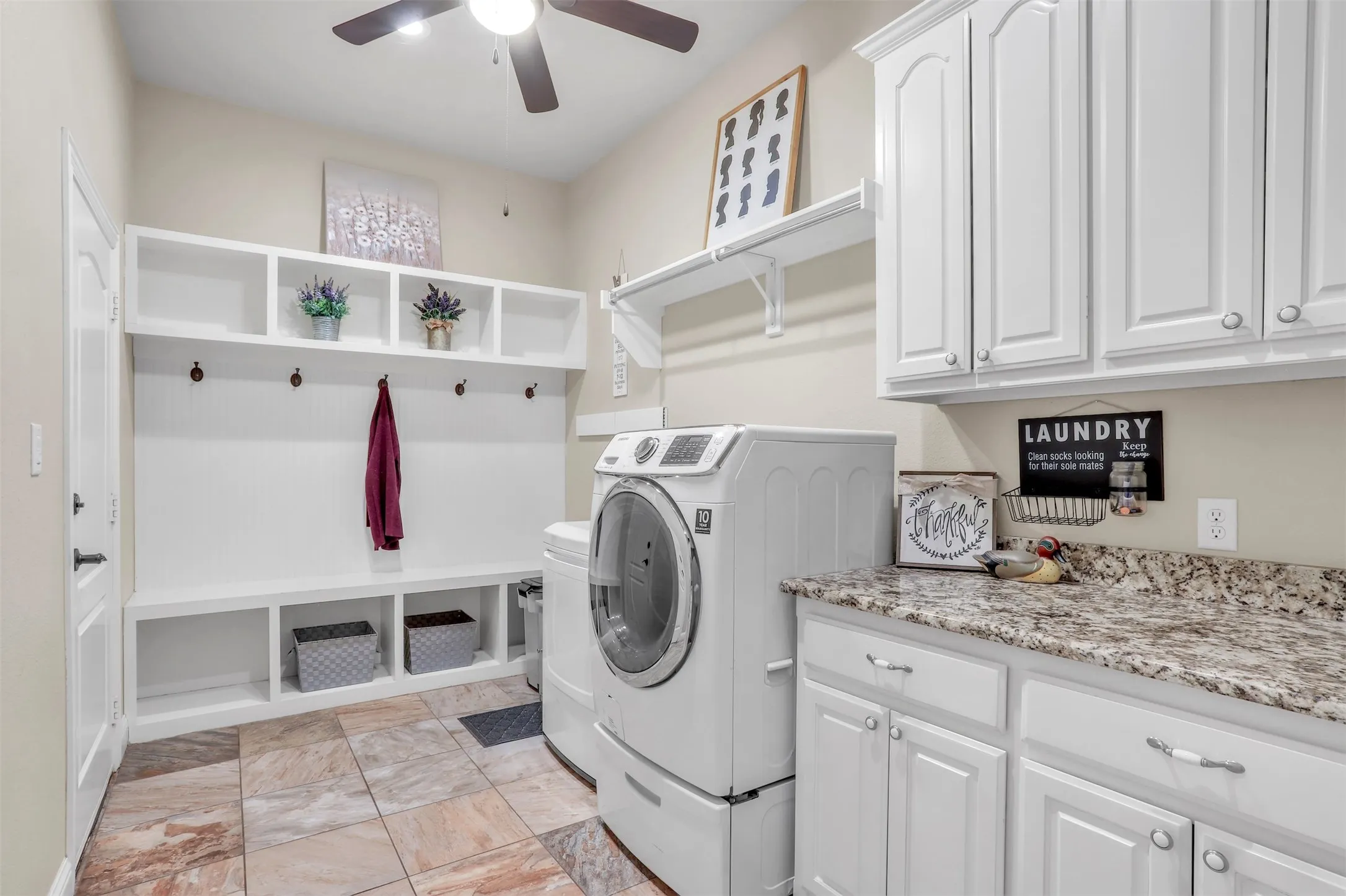 Single Family Residence For Sale in Collin County , 4408 Lake Breeze Drive, Mc Kinney, Texas 75071, 4 Bedroom, 4 Bathroom, 3 Garage spaces, 2,949 Sqft, built in 2013, mls#21296087, Real Estate Agent in Mc Kinney, Homes For Sale in Collin county, Homes For Sale in Mc Kinney, Realtor in Mc Kinney Texas, Real Estate Brokerage Independent Realty Texas, Luminita Cordes Realtor