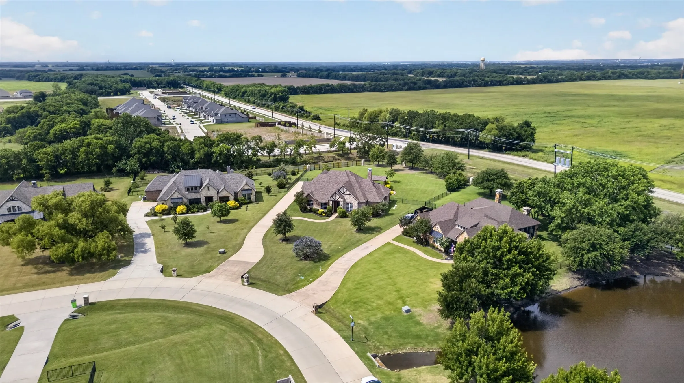 Single Family Residence For Sale in Collin County , 4408 Lake Breeze Drive, Mc Kinney, Texas 75071, 4 Bedroom, 4 Bathroom, 3 Garage spaces, 2,949 Sqft, built in 2013, mls#21296087, Real Estate Agent in Mc Kinney, Homes For Sale in Collin county, Homes For Sale in Mc Kinney, Realtor in Mc Kinney Texas, Real Estate Brokerage Independent Realty Texas, Luminita Cordes Realtor