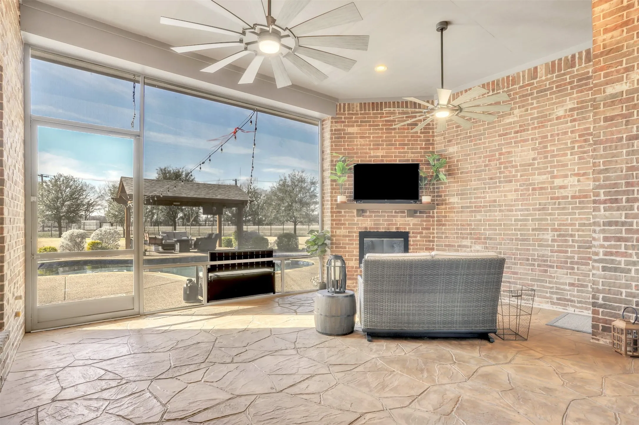 Single Family Residence For Sale in Collin County , 4408 Lake Breeze Drive, Mc Kinney, Texas 75071, 4 Bedroom, 4 Bathroom, 3 Garage spaces, 2,949 Sqft, built in 2013, mls#21296087, Real Estate Agent in Mc Kinney, Homes For Sale in Collin county, Homes For Sale in Mc Kinney, Realtor in Mc Kinney Texas, Real Estate Brokerage Independent Realty Texas, Luminita Cordes Realtor