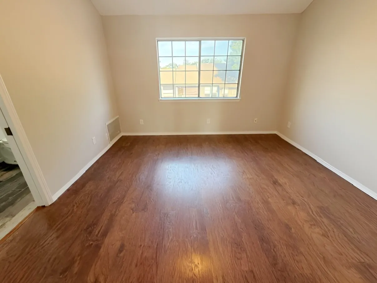 Condominium For Sale in Dallas County , 5590 Spring Valley Road F202, Dallas, Texas 75254, 2 Bedroom, 2 Bathroom, 1 Garage spaces, 870 Sqft, built in 1983, mls#21297807, Real Estate Agent in Dallas, Homes For Sale in Dallas county, Homes For Sale in Dallas, Realtor in Dallas Texas, Real Estate Brokerage Independent Realty Texas, Luminita Cordes Realtor