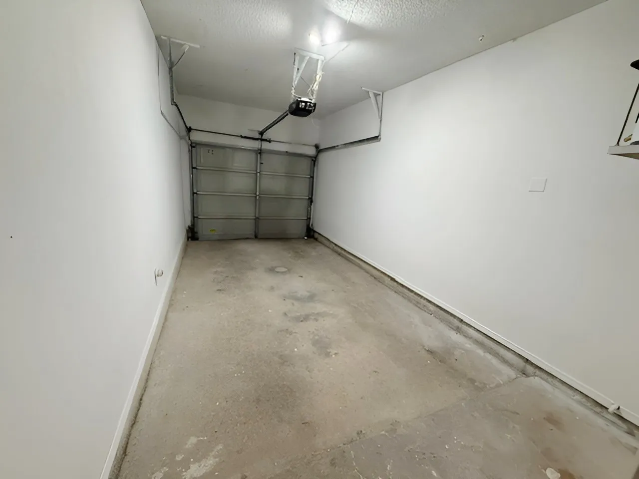 Condominium For Sale in Dallas County , 5590 Spring Valley Road F202, Dallas, Texas 75254, 2 Bedroom, 2 Bathroom, 1 Garage spaces, 870 Sqft, built in 1983, mls#21297807, Real Estate Agent in Dallas, Homes For Sale in Dallas county, Homes For Sale in Dallas, Realtor in Dallas Texas, Real Estate Brokerage Independent Realty Texas, Luminita Cordes Realtor