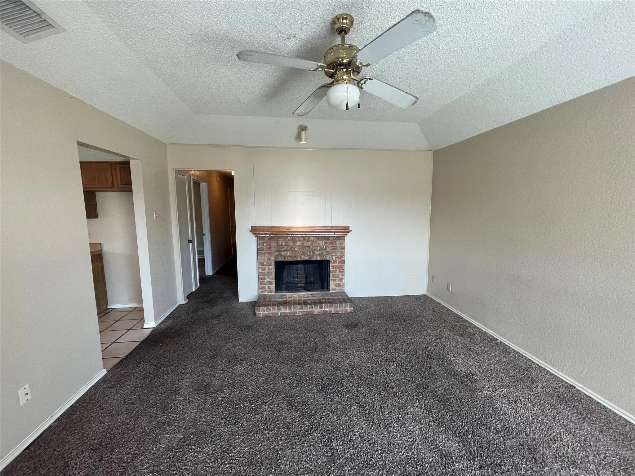 Duplex For Rent in Dallas County , 2709 Stanford Street A, Rowlett, Texas 75088, 2 Bedroom, 2 Bathroom, 1 Garage spaces, 1,008 Sqft, built in 1985, mls#21297761, Real Estate Agent in Rowlett, Homes For Rent in Dallas county, Homes For Rent in Rowlett, Realtor in Rowlett Texas, Real Estate Brokerage Independent Realty Texas, Luminita Cordes Realtor