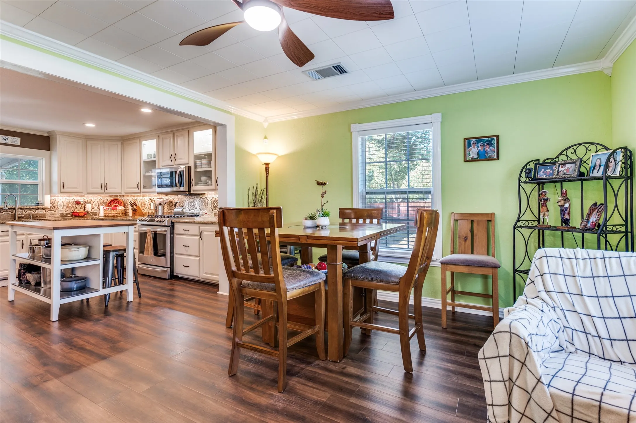 Improved Land For Sale in Tarrant County , 2601 Murphy Drive, Bedford, Texas 76021, 0, 0, Garage spaces, 0 Sqft, built in 1952, mls#21297723, Real Estate Agent in Bedford, Homes For Sale in Tarrant county, Homes For Sale in Bedford, Realtor in Bedford Texas, Real Estate Brokerage Independent Realty Texas, Luminita Cordes Realtor