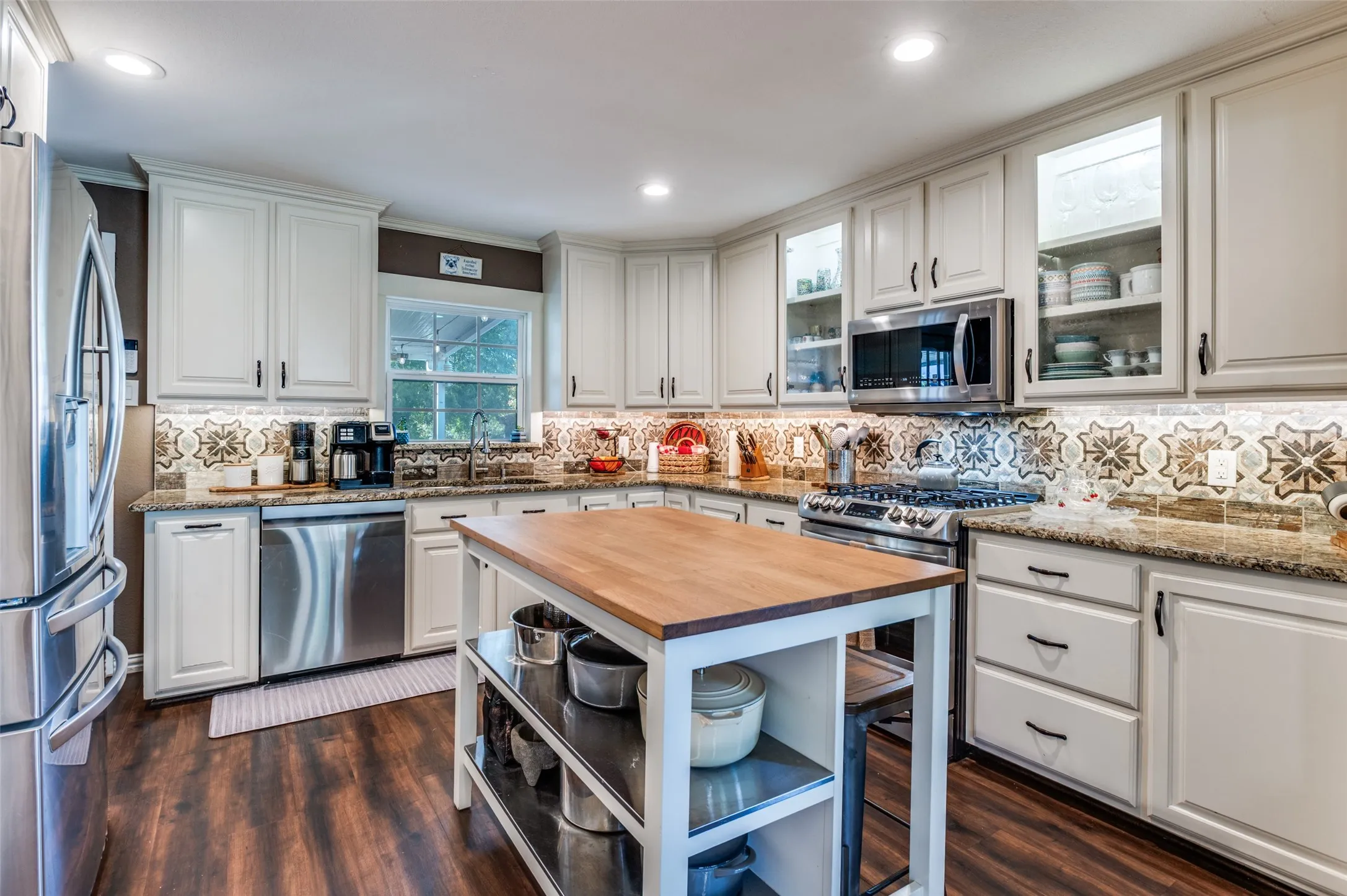 Improved Land For Sale in Tarrant County , 2601 Murphy Drive, Bedford, Texas 76021, 0, 0, Garage spaces, 0 Sqft, built in 1952, mls#21297723, Real Estate Agent in Bedford, Homes For Sale in Tarrant county, Homes For Sale in Bedford, Realtor in Bedford Texas, Real Estate Brokerage Independent Realty Texas, Luminita Cordes Realtor