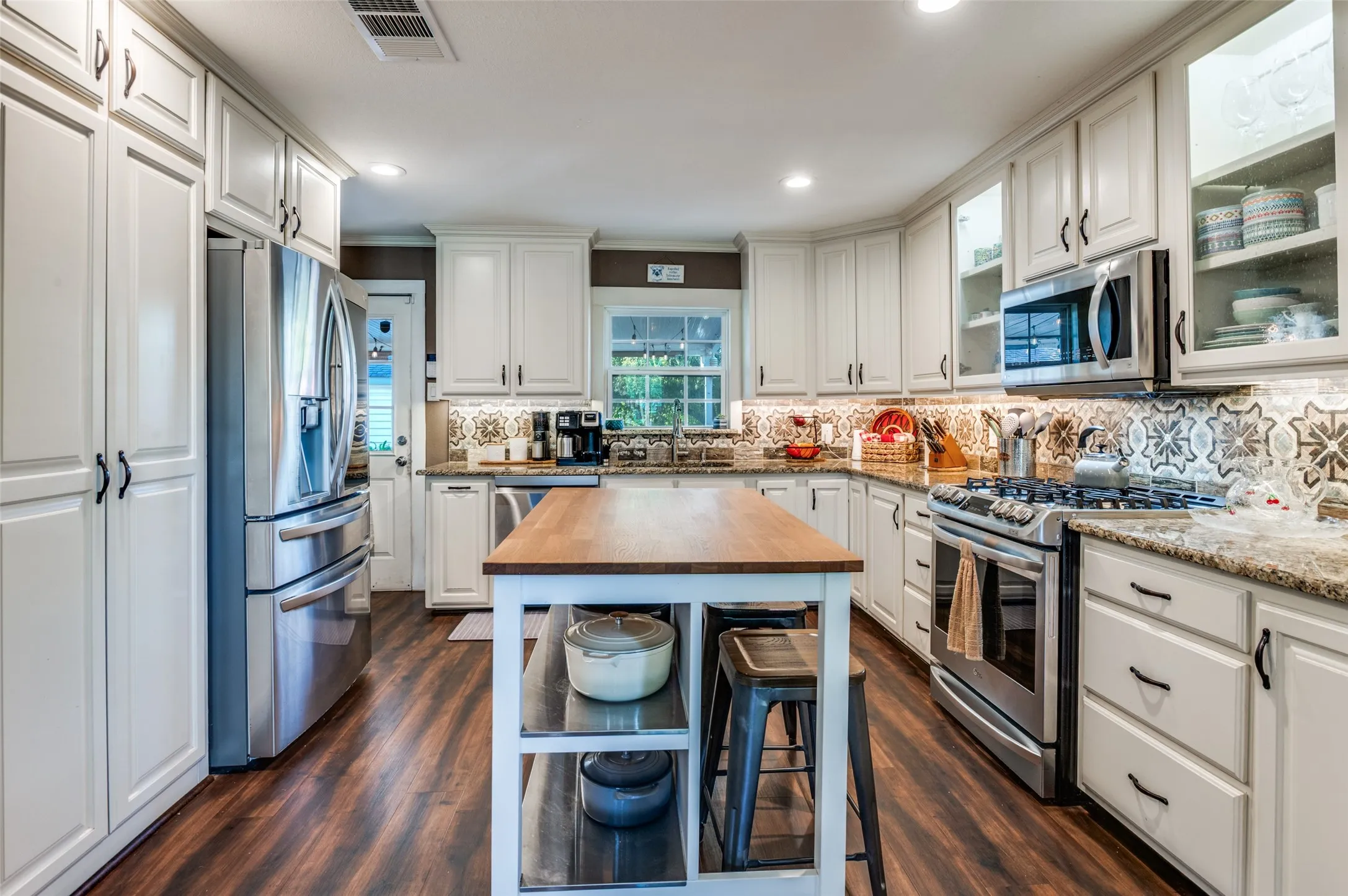 Improved Land For Sale in Tarrant County , 2601 Murphy Drive, Bedford, Texas 76021, 0, 0, Garage spaces, 0 Sqft, built in 1952, mls#21297723, Real Estate Agent in Bedford, Homes For Sale in Tarrant county, Homes For Sale in Bedford, Realtor in Bedford Texas, Real Estate Brokerage Independent Realty Texas, Luminita Cordes Realtor
