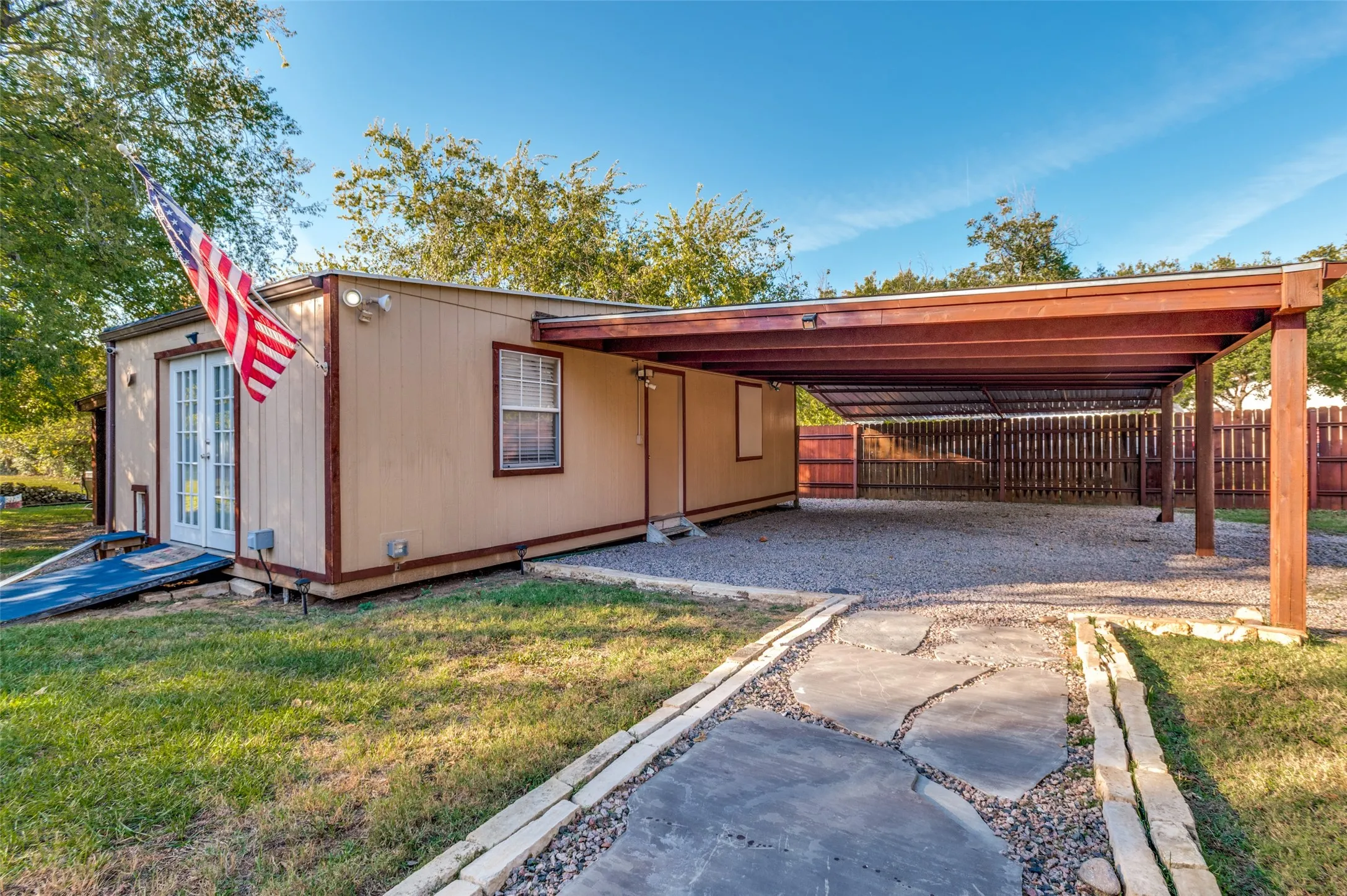 Improved Land For Sale in Tarrant County , 2601 Murphy Drive, Bedford, Texas 76021, 0, 0, Garage spaces, 0 Sqft, built in 1952, mls#21297723, Real Estate Agent in Bedford, Homes For Sale in Tarrant county, Homes For Sale in Bedford, Realtor in Bedford Texas, Real Estate Brokerage Independent Realty Texas, Luminita Cordes Realtor