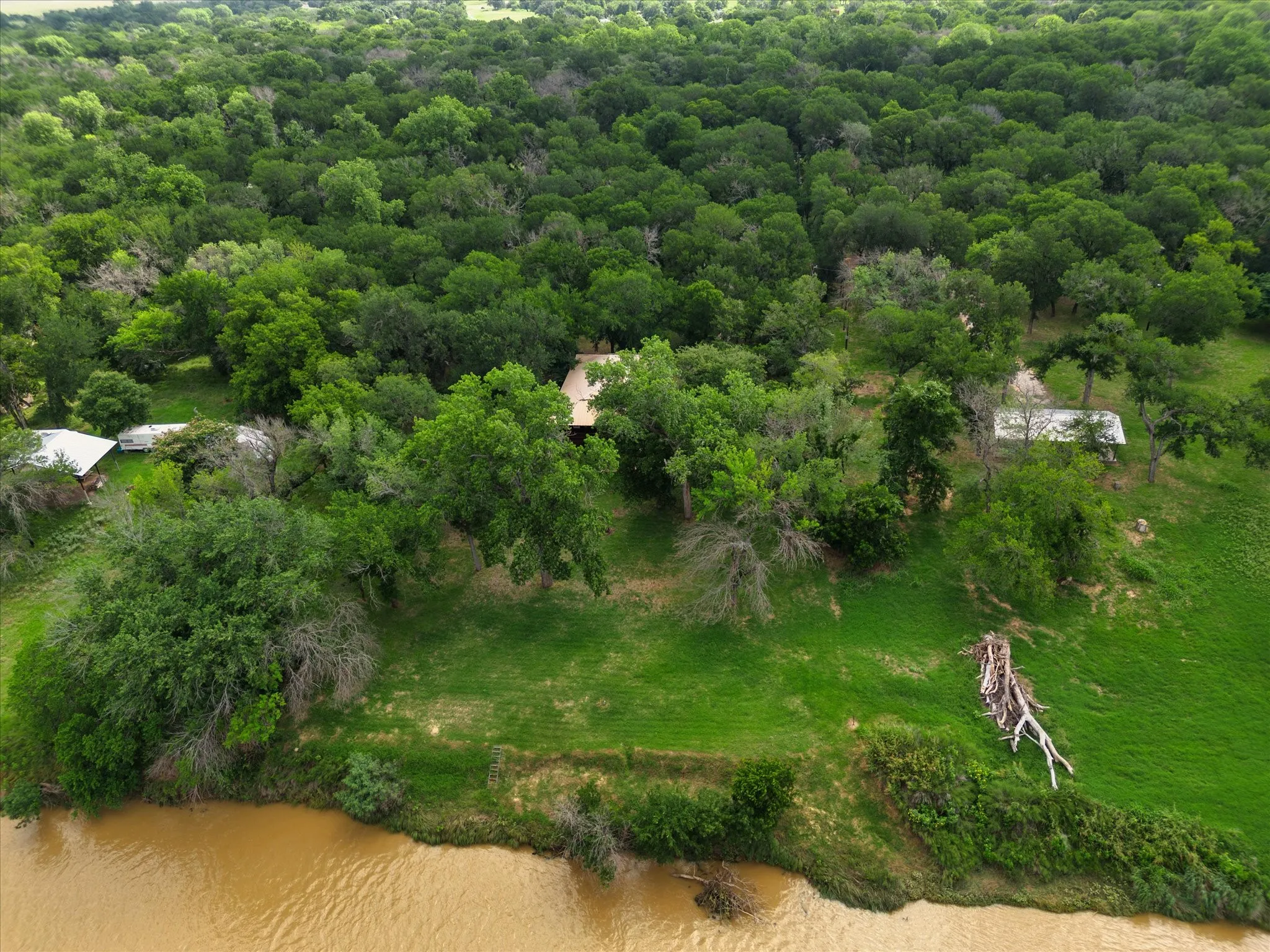 Single Family Residence For Sale in Parker County , 7144 River Trail, Weatherford, Texas 76087, 2 Bedrooms, 1 Bathroom, Garage spaces, 1,500 Sqft, built in 2020, Price $550,000, mls#21297266, Real Estate Agent in Weatherford, Homes For Sale in Parker county, Homes For Sale in Weatherford, Realtor in Weatherford Texas, Real Estate Brokerage Independent Realty Texas, Luminita Cordes Realtor
