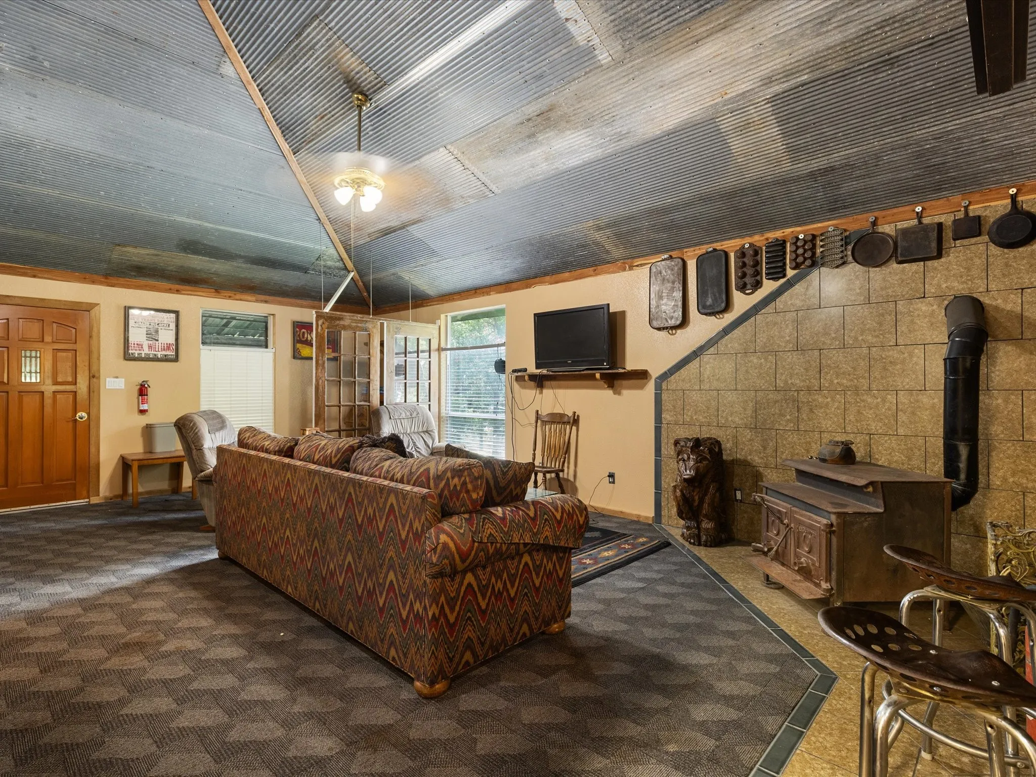 Single Family Residence For Sale in Parker County , 7144 River Trail, Weatherford, Texas 76087, 2 Bedrooms, 1 Bathroom, Garage spaces, 1,500 Sqft, built in 2020, Price $550,000, mls#21297266, Real Estate Agent in Weatherford, Homes For Sale in Parker county, Homes For Sale in Weatherford, Realtor in Weatherford Texas, Real Estate Brokerage Independent Realty Texas, Luminita Cordes Realtor