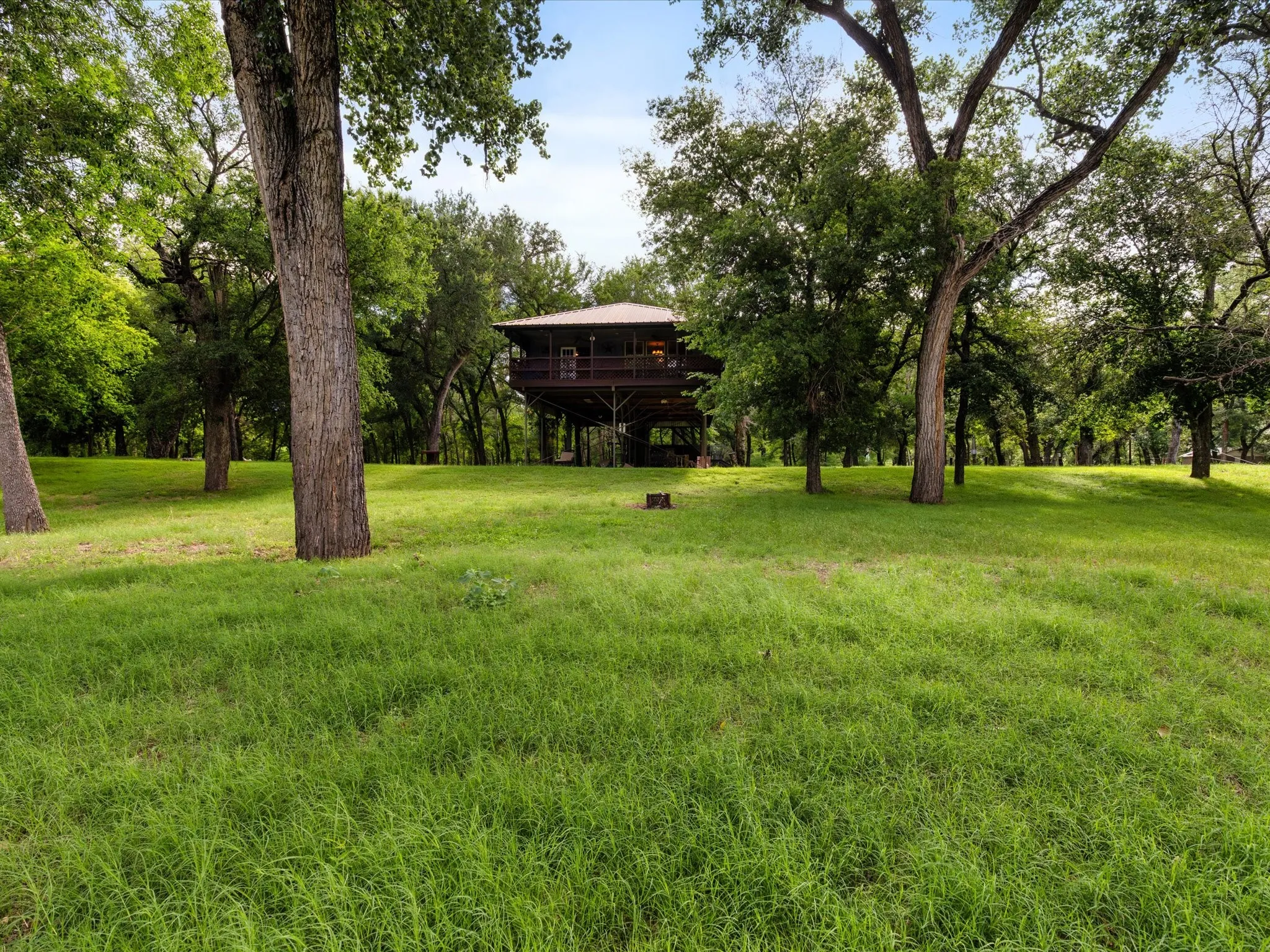 Single Family Residence For Sale in Parker County , 7144 River Trail, Weatherford, Texas 76087, 2 Bedrooms, 1 Bathroom, Garage spaces, 1,500 Sqft, built in 2020, Price $550,000, mls#21297266, Real Estate Agent in Weatherford, Homes For Sale in Parker county, Homes For Sale in Weatherford, Realtor in Weatherford Texas, Real Estate Brokerage Independent Realty Texas, Luminita Cordes Realtor