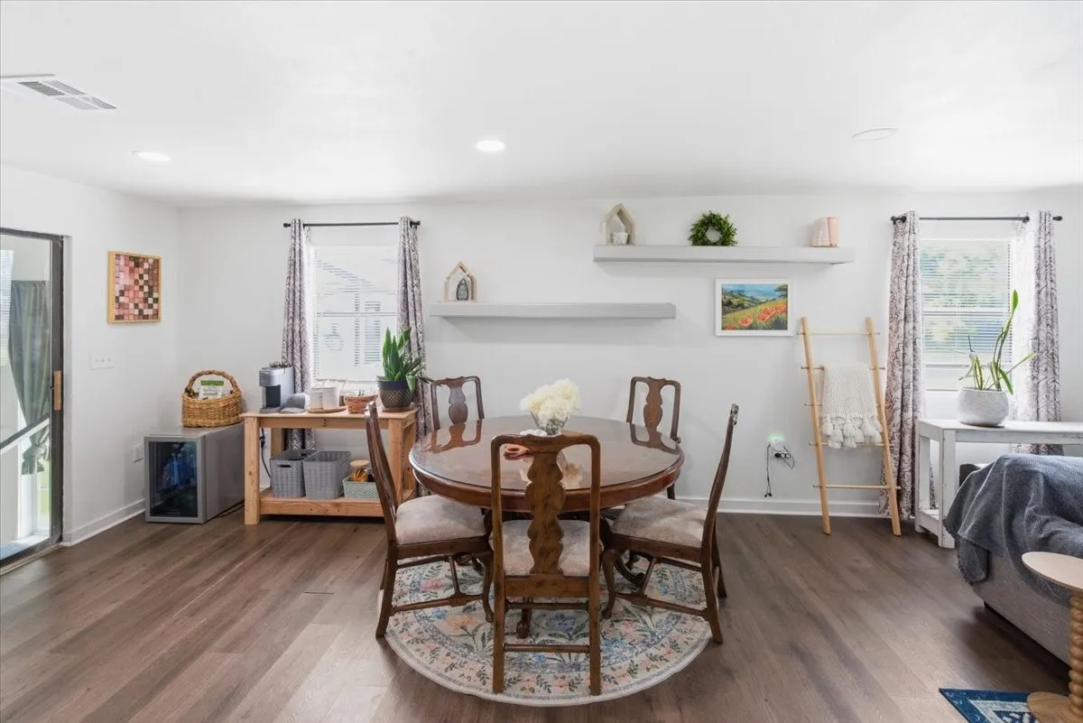 Single Family Residence For Sale in Mc Lennan County , 11725 China Spring Road, Waco, Texas 76708, 3 Bedroom, 2 Bathroom, 3 Garage spaces, 1,540 Sqft, built in 1997, mls#21297160, Real Estate Agent in Waco, Homes For Sale in Mc Lennan county, Homes For Sale in Waco, Realtor in Waco Texas, Real Estate Brokerage Independent Realty Texas, Luminita Cordes Realtor