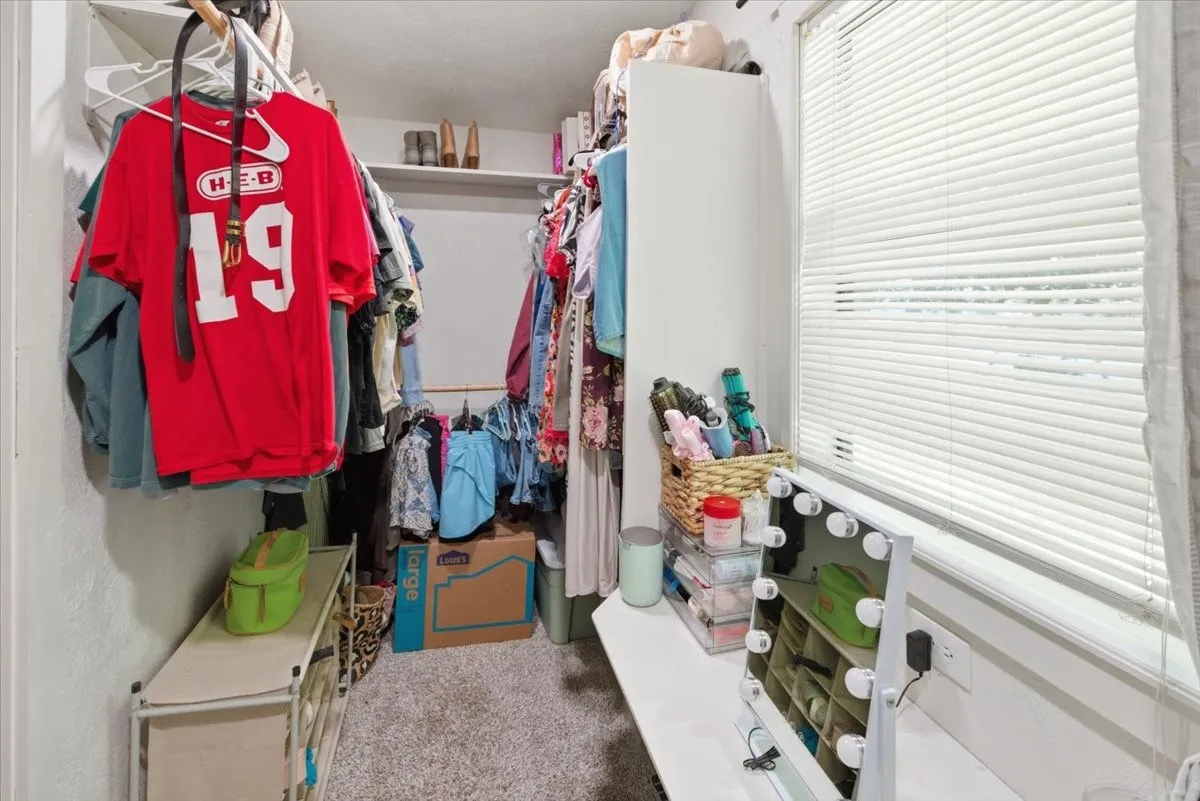 Single Family Residence For Sale in Mc Lennan County , 11725 China Spring Road, Waco, Texas 76708, 3 Bedroom, 2 Bathroom, 3 Garage spaces, 1,540 Sqft, built in 1997, mls#21297160, Real Estate Agent in Waco, Homes For Sale in Mc Lennan county, Homes For Sale in Waco, Realtor in Waco Texas, Real Estate Brokerage Independent Realty Texas, Luminita Cordes Realtor