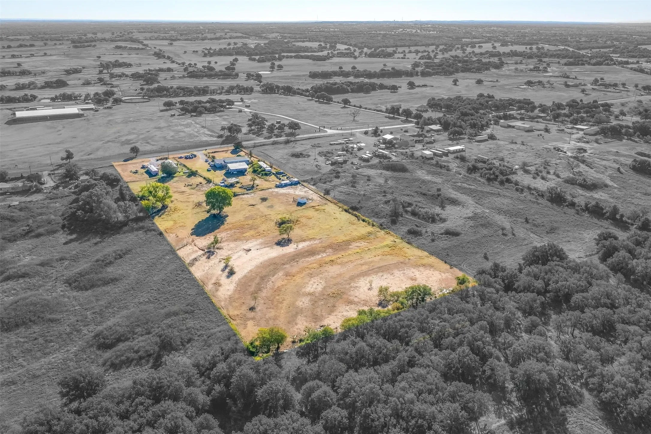 Manufactured Home For Sale in Wise County , 7866 FM 920, Poolville, Texas 76487, 4 Bedroom, 2 Bathroom, Garage spaces, 2,720 Sqft, built in 1980, mls#21297851, Real Estate Agent in Poolville, Homes For Sale in Wise county, Homes For Sale in Poolville, Realtor in Poolville Texas, Real Estate Brokerage Independent Realty Texas, Luminita Cordes Realtor
