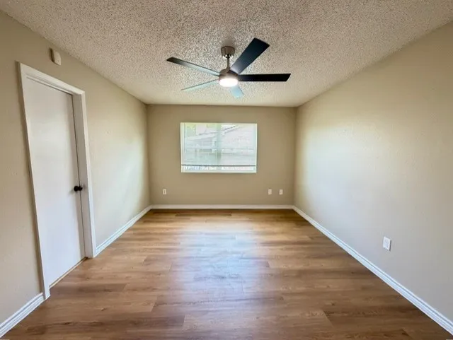 Single Family Residence For Sale in Bell County , 5905 Dan Drive, Killeen, Texas 76543, 4 Bedroom, 2 Bathroom, 2 Garage spaces, 1,752 Sqft, built in 1987, mls#21296958, Real Estate Agent in Killeen, Homes For Sale in Bell county, Homes For Sale in Killeen, Realtor in Killeen Texas, Real Estate Brokerage Independent Realty Texas, Luminita Cordes Realtor