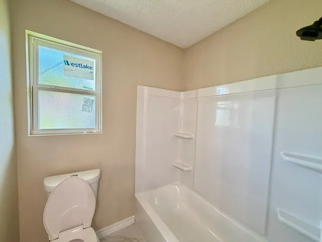 Single Family Residence For Sale in Bell County , 5905 Dan Drive, Killeen, Texas 76543, 4 Bedroom, 2 Bathroom, 2 Garage spaces, 1,752 Sqft, built in 1987, mls#21296958, Real Estate Agent in Killeen, Homes For Sale in Bell county, Homes For Sale in Killeen, Realtor in Killeen Texas, Real Estate Brokerage Independent Realty Texas, Luminita Cordes Realtor