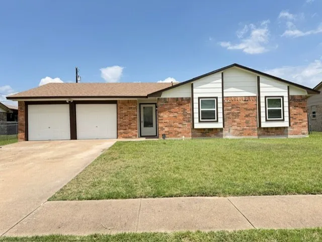 Single Family Residence For Sale in Bell County , 5905 Dan Drive, Killeen, Texas 76543, 4 Bedroom, 2 Bathroom, 2 Garage spaces, 1,752 Sqft, built in 1987, mls#21296958, Real Estate Agent in Killeen, Homes For Sale in Bell county, Homes For Sale in Killeen, Realtor in Killeen Texas, Real Estate Brokerage Independent Realty Texas, Luminita Cordes Realtor