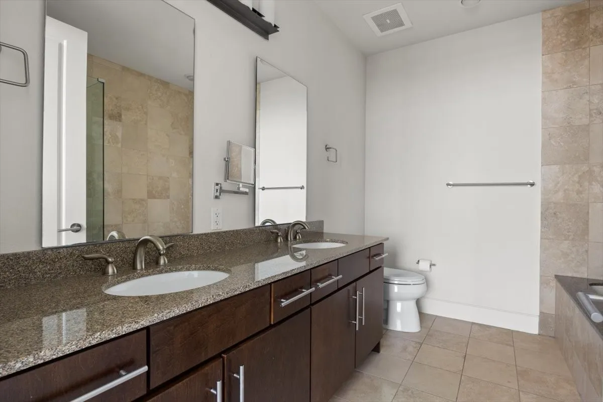 Large countertop, tub, separate shower