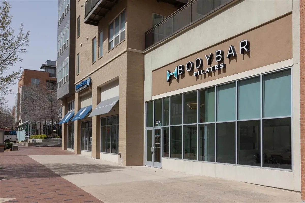 Condominium For Sale in Tarrant County , 3100 W 7th Street 719, Fort Worth, Texas 76107, 2 Bedroom, 2 Bathroom, 2 Garage spaces, 1,365 Sqft, built in 2008, mls#21297489, Real Estate Agent in Fort Worth, Homes For Sale in Tarrant county, Homes For Sale in Fort Worth, Realtor in Fort Worth Texas, Real Estate Brokerage Independent Realty Texas, Luminita Cordes Realtor