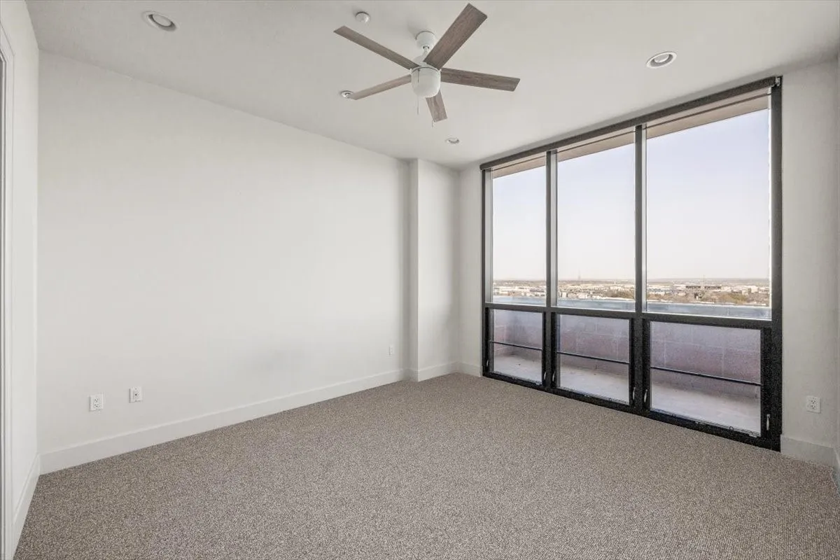 Condominium For Sale in Tarrant County , 3100 W 7th Street 719, Fort Worth, Texas 76107, 2 Bedroom, 2 Bathroom, 2 Garage spaces, 1,365 Sqft, built in 2008, mls#21297489, Real Estate Agent in Fort Worth, Homes For Sale in Tarrant county, Homes For Sale in Fort Worth, Realtor in Fort Worth Texas, Real Estate Brokerage Independent Realty Texas, Luminita Cordes Realtor