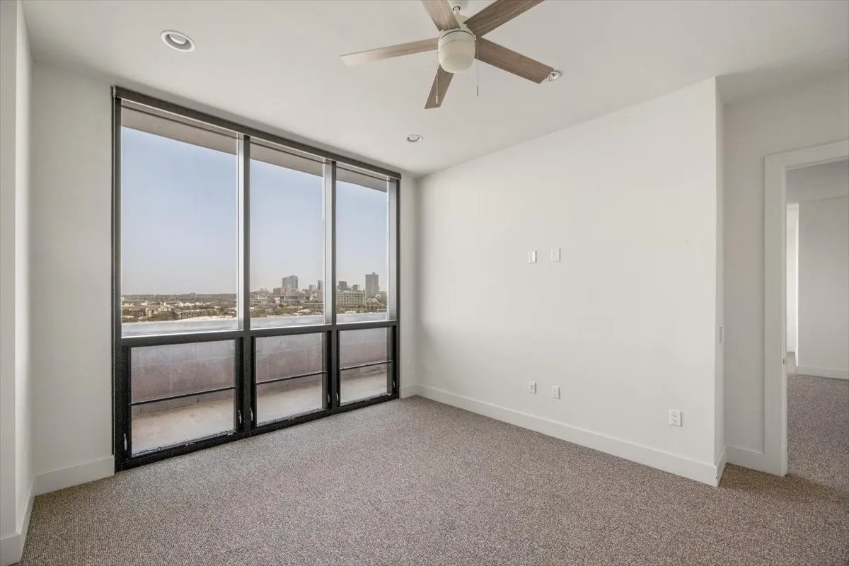 Condominium For Sale in Tarrant County , 3100 W 7th Street 719, Fort Worth, Texas 76107, 2 Bedroom, 2 Bathroom, 2 Garage spaces, 1,365 Sqft, built in 2008, mls#21297489, Real Estate Agent in Fort Worth, Homes For Sale in Tarrant county, Homes For Sale in Fort Worth, Realtor in Fort Worth Texas, Real Estate Brokerage Independent Realty Texas, Luminita Cordes Realtor