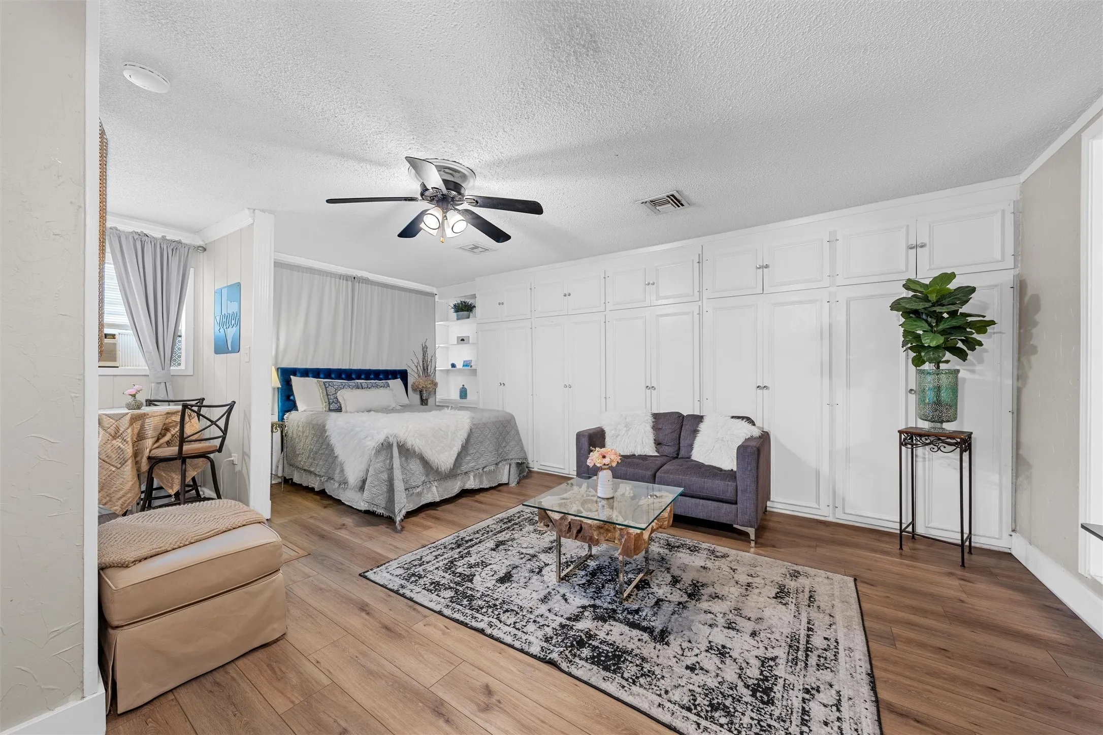 "Apartment"