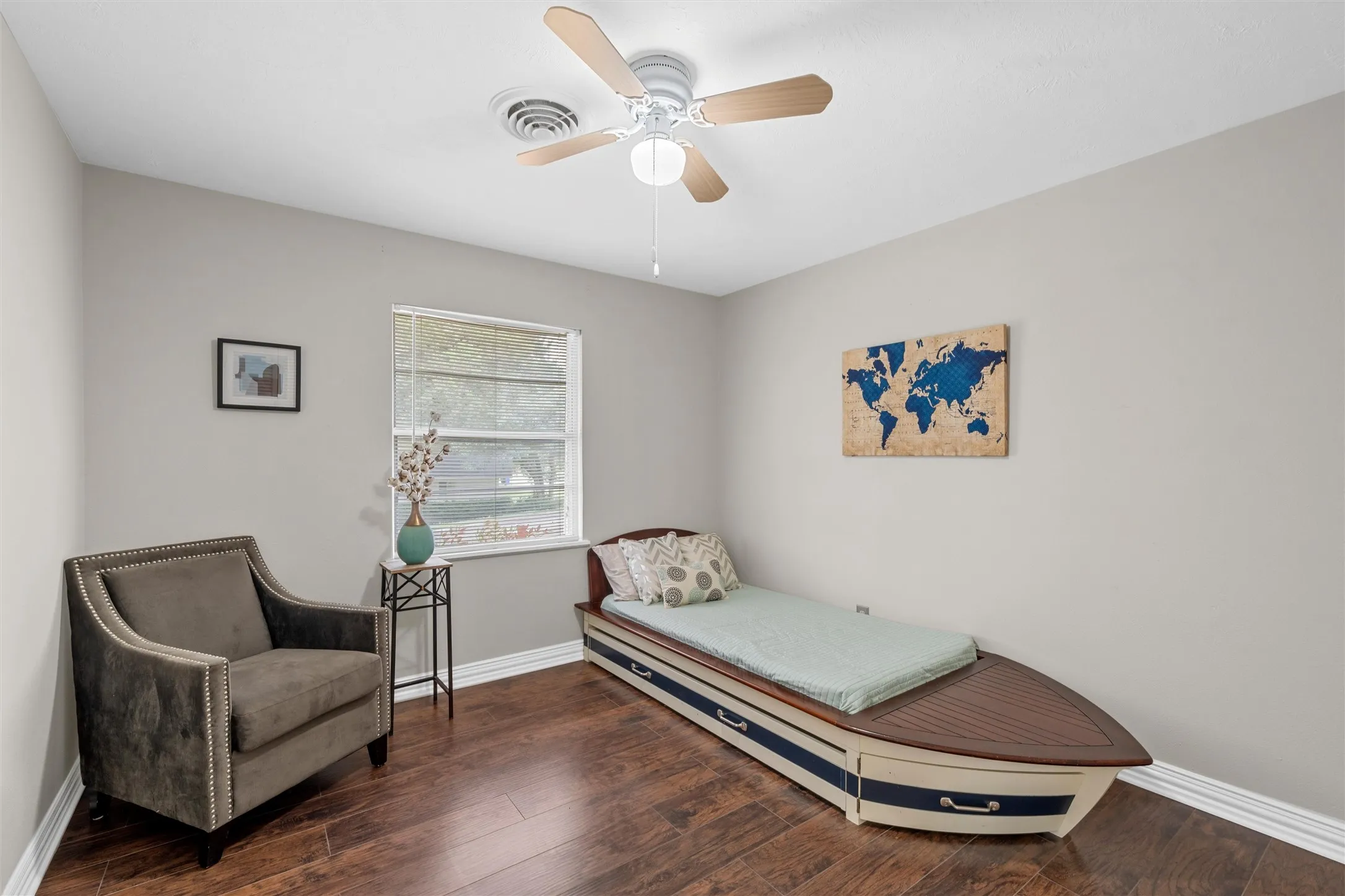 Single Family Residence For Sale in Mc Lennan County , 357 Sharron Drive, Woodway, Texas 76712, 4 Bedroom, 3 Bathroom, Garage spaces, 2,128 Sqft, built in 1960, mls#21297768, Real Estate Agent in Woodway, Homes For Sale in Mc Lennan county, Homes For Sale in Woodway, Realtor in Woodway Texas, Real Estate Brokerage Independent Realty Texas, Luminita Cordes Realtor