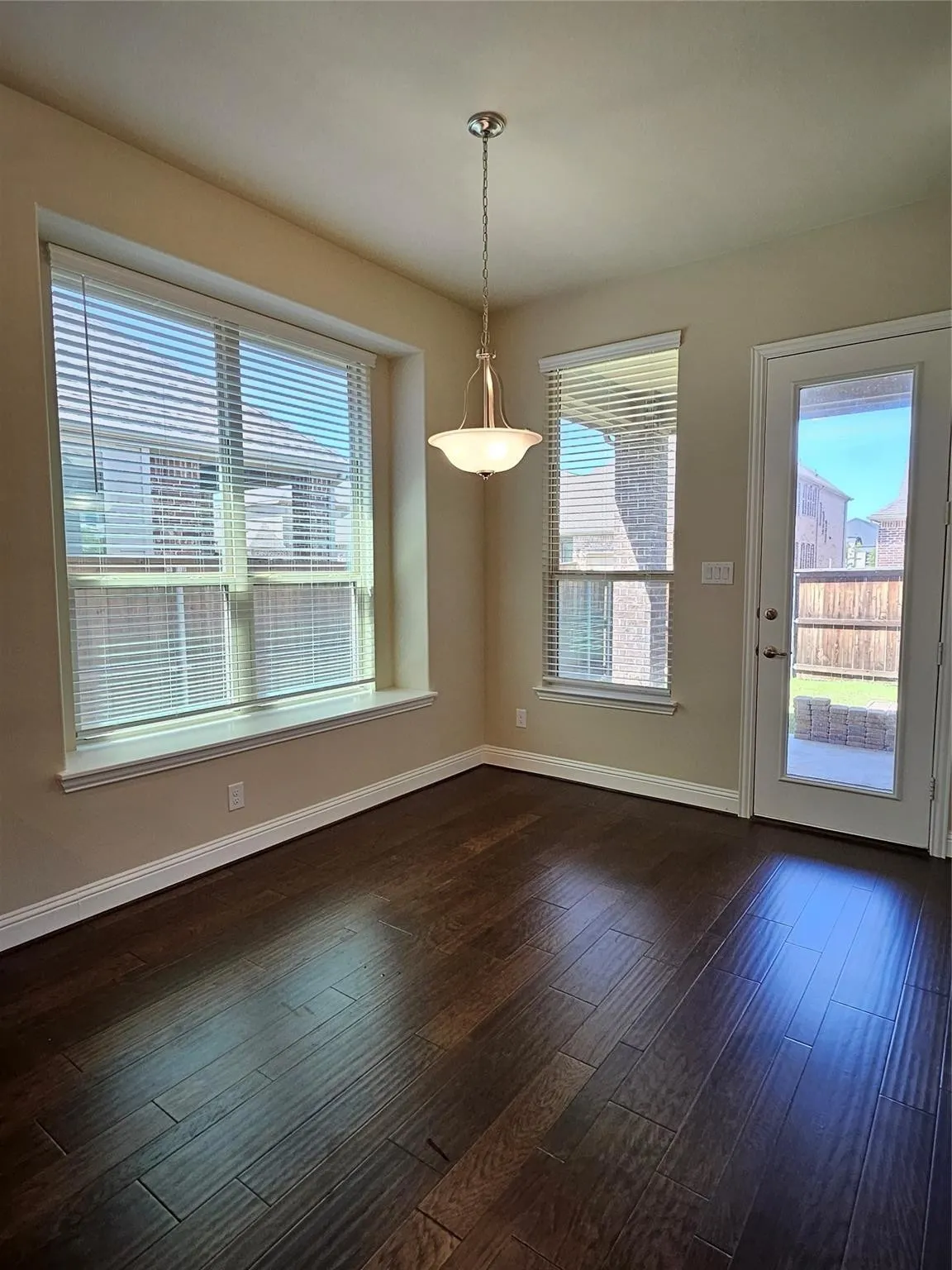 Single Family Residence For Rent in Collin County , 7378 Joshua Road, Frisco, Texas 75033, 4 Bedroom, 4 Bathroom, 2 Garage spaces, 3,277 Sqft, built in 2018, mls#21290341, Real Estate Agent in Frisco, Homes For Rent in Collin county, Homes For Rent in Frisco, Realtor in Frisco Texas, Real Estate Brokerage Independent Realty Texas, Luminita Cordes Realtor