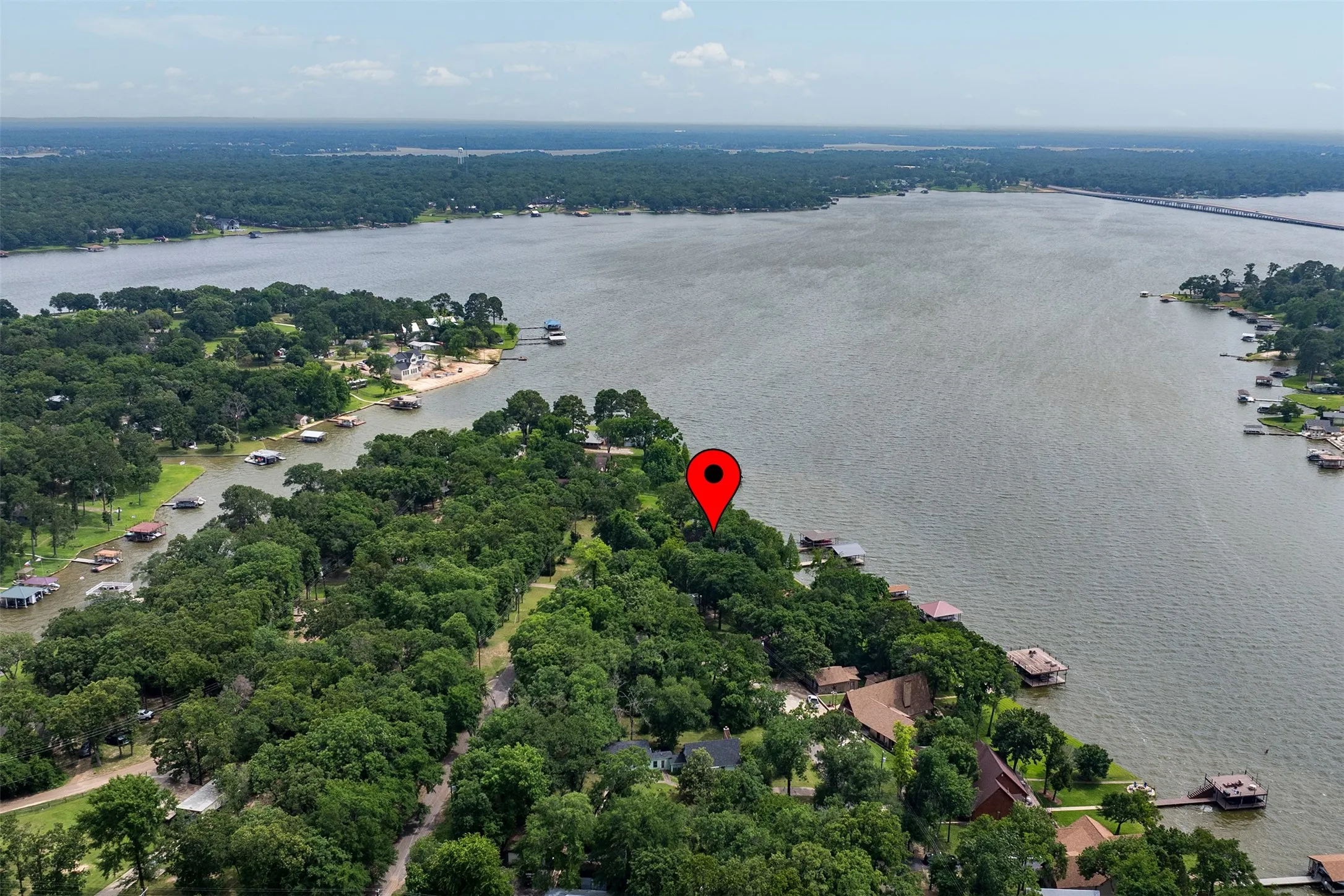 Single Family Residence For Sale in Henderson County , 6949 Terry Trace, Eustace, Texas 75124, 4 Bedroom, 4 Bathroom, 2 Garage spaces, 2,220 Sqft, built in 1985, mls#21297806, Real Estate Agent in Eustace, Homes For Sale in Henderson county, Homes For Sale in Eustace, Realtor in Eustace Texas, Real Estate Brokerage Independent Realty Texas, Luminita Cordes Realtor