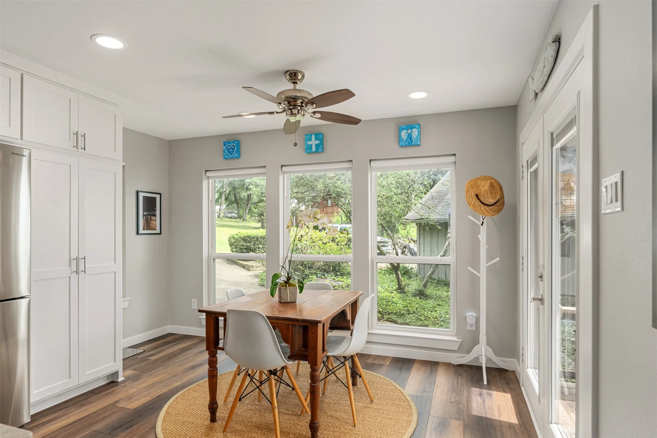 Single Family Residence For Sale in Henderson County , 6949 Terry Trace, Eustace, Texas 75124, 4 Bedroom, 4 Bathroom, 2 Garage spaces, 2,220 Sqft, built in 1985, mls#21297806, Real Estate Agent in Eustace, Homes For Sale in Henderson county, Homes For Sale in Eustace, Realtor in Eustace Texas, Real Estate Brokerage Independent Realty Texas, Luminita Cordes Realtor