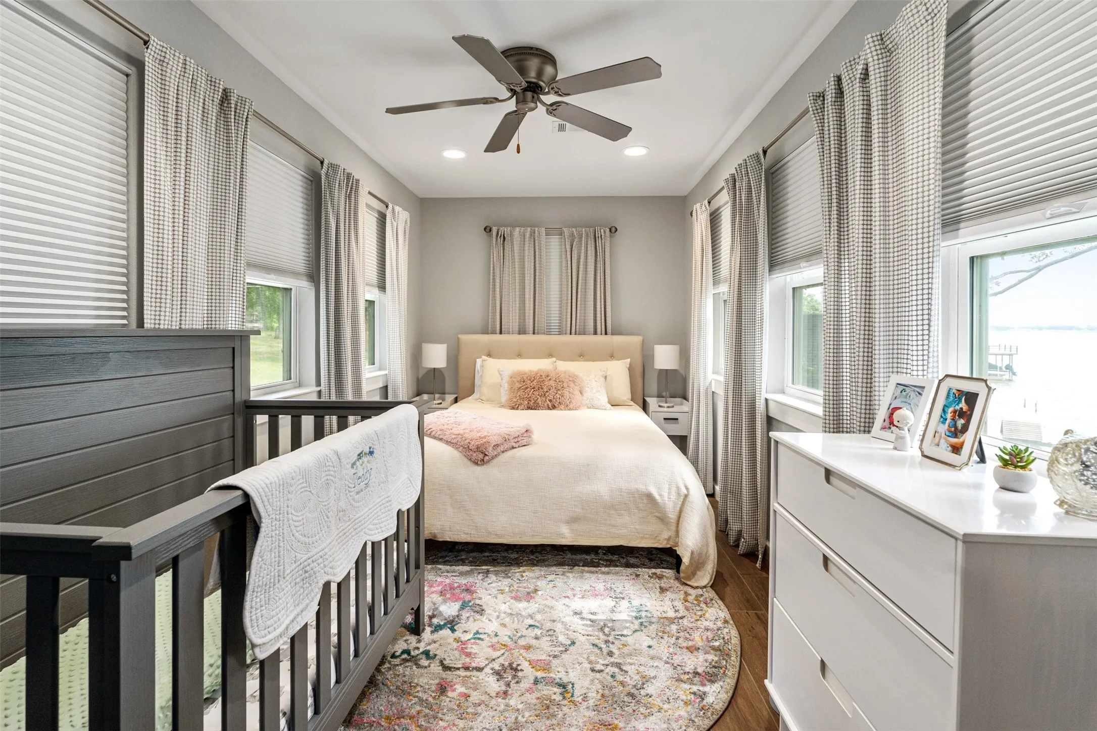 Single Family Residence For Sale in Henderson County , 6949 Terry Trace, Eustace, Texas 75124, 4 Bedroom, 4 Bathroom, 2 Garage spaces, 2,220 Sqft, built in 1985, mls#21297806, Real Estate Agent in Eustace, Homes For Sale in Henderson county, Homes For Sale in Eustace, Realtor in Eustace Texas, Real Estate Brokerage Independent Realty Texas, Luminita Cordes Realtor
