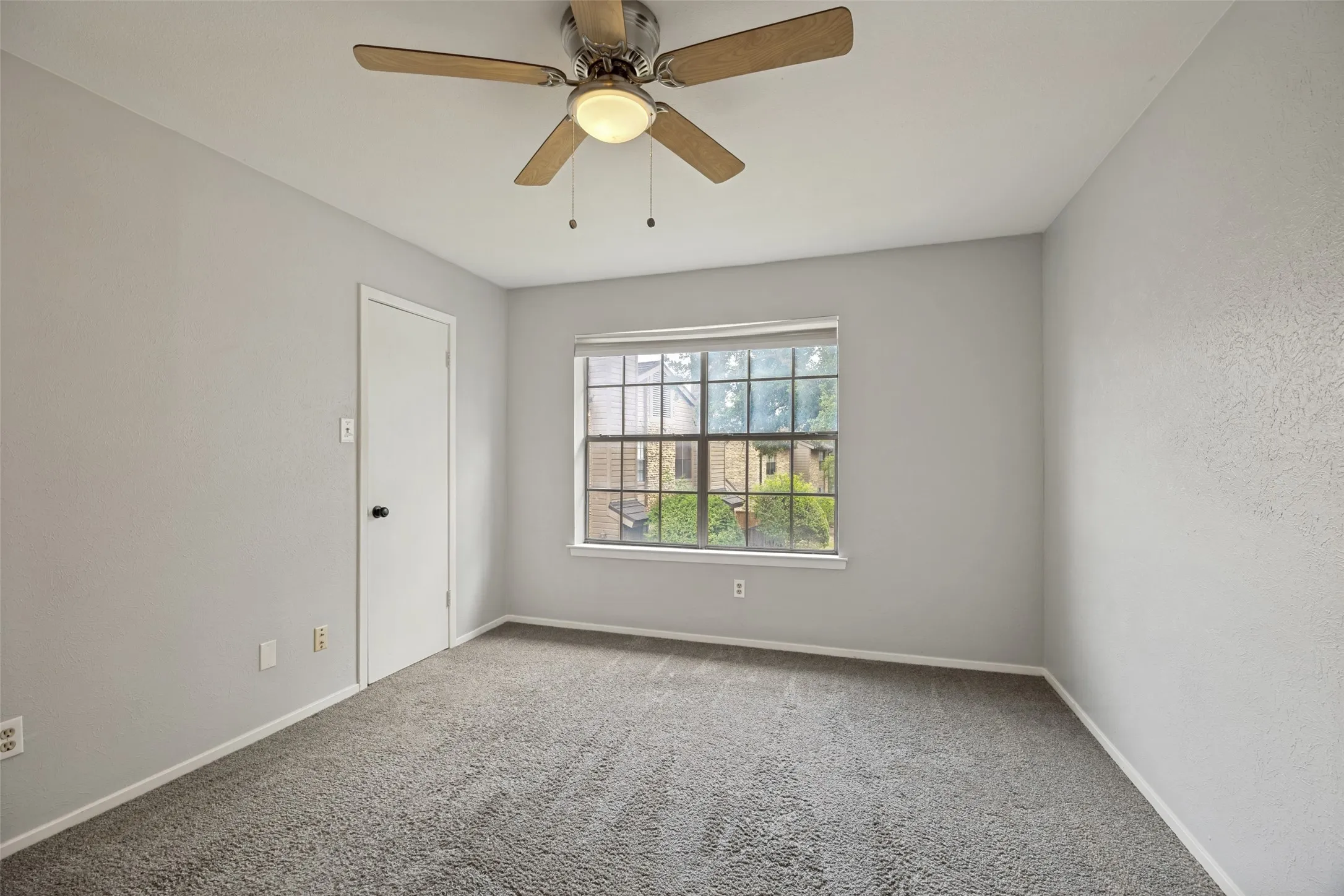 Single Family Residence For Sale in Dallas County , 333 Melrose Drive 35D, Richardson, Texas 75080, 2 Bedroom, 3 Bathroom, Garage spaces, 1,161 Sqft, built in 1981, mls#21297687, Real Estate Agent in Richardson, Homes For Sale in Dallas county, Homes For Sale in Richardson, Realtor in Richardson Texas, Real Estate Brokerage Independent Realty Texas, Luminita Cordes Realtor