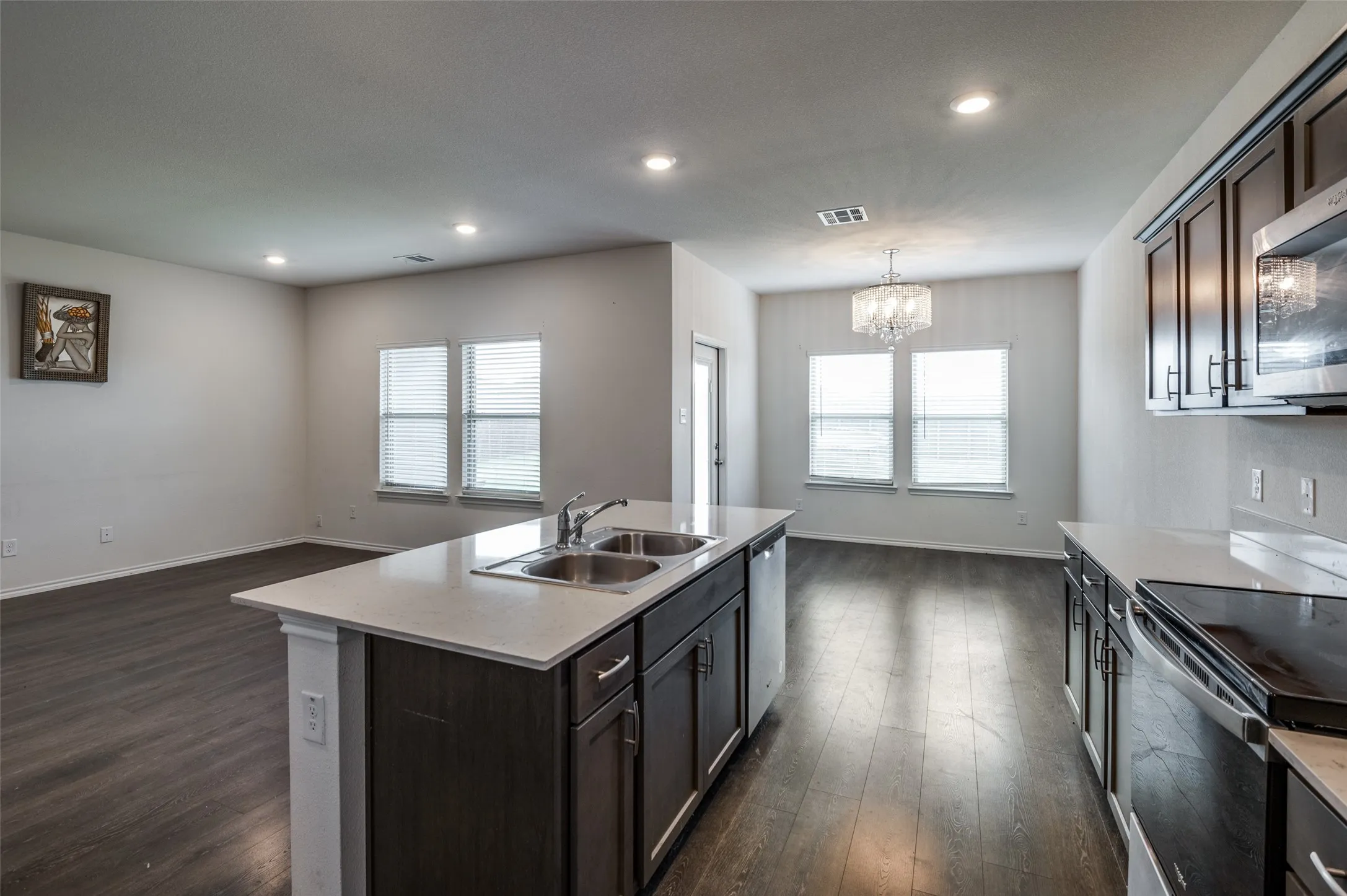 Single Family Residence For Rent in Denton County , 728 Glover Drive, Aubrey, Texas 76227, 4 Bedroom, 3 Bathroom, 2 Garage spaces, 2,351 Sqft, built in 2021, mls#21297475, Real Estate Agent in Aubrey, Homes For Rent in Denton county, Homes For Rent in Aubrey, Realtor in Aubrey Texas, Real Estate Brokerage Independent Realty Texas, Luminita Cordes Realtor