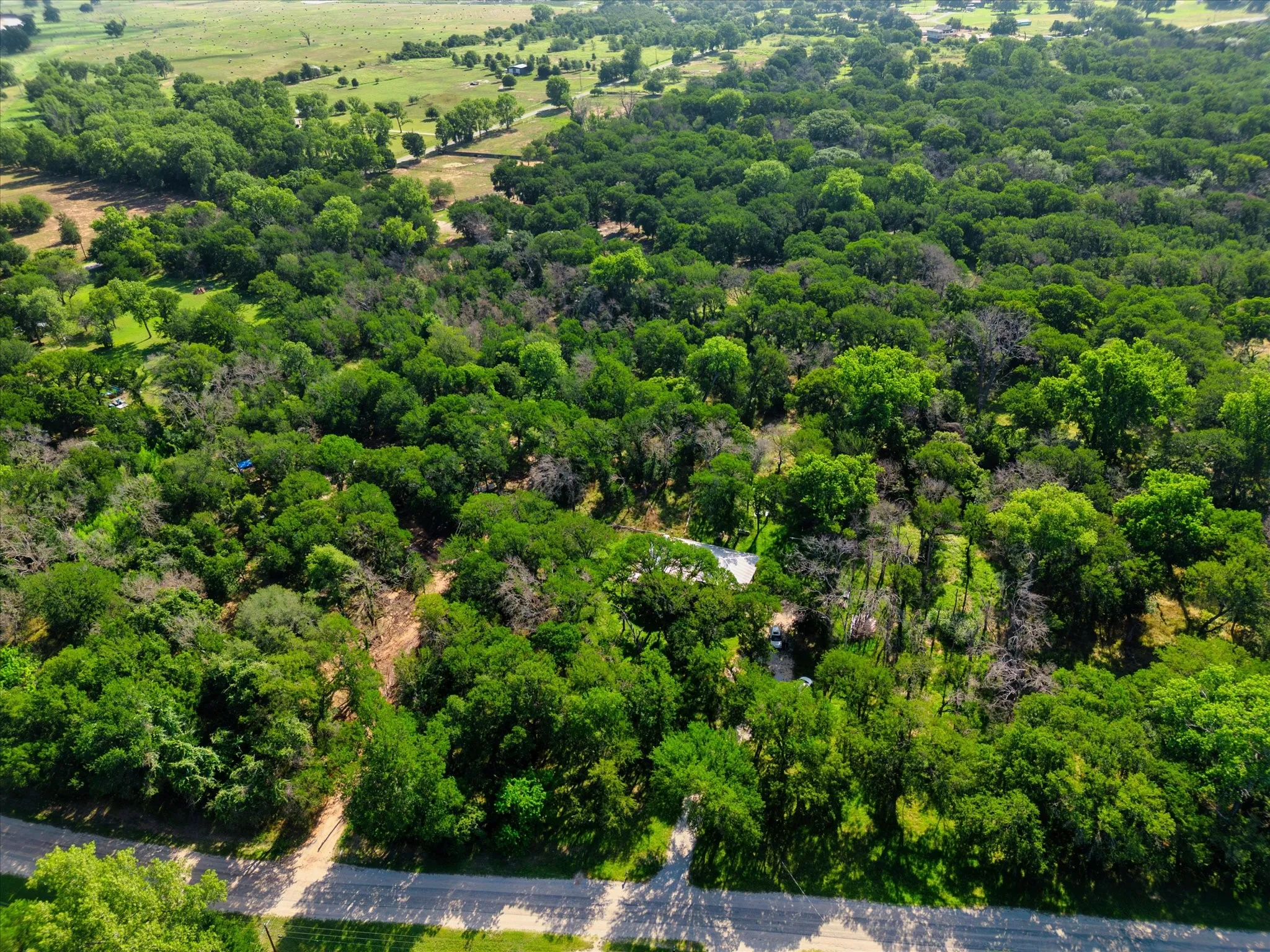 Single Family Residence For Sale in Parker County , 7033 River Trail, Weatherford, Texas 76087, 4 Bedroom, 2 Bathroom, Garage spaces, 1,344 Sqft, built in 1978, mls#21297209, Real Estate Agent in Weatherford, Homes For Sale in Parker county, Homes For Sale in Weatherford, Realtor in Weatherford Texas, Real Estate Brokerage Independent Realty Texas, Luminita Cordes Realtor