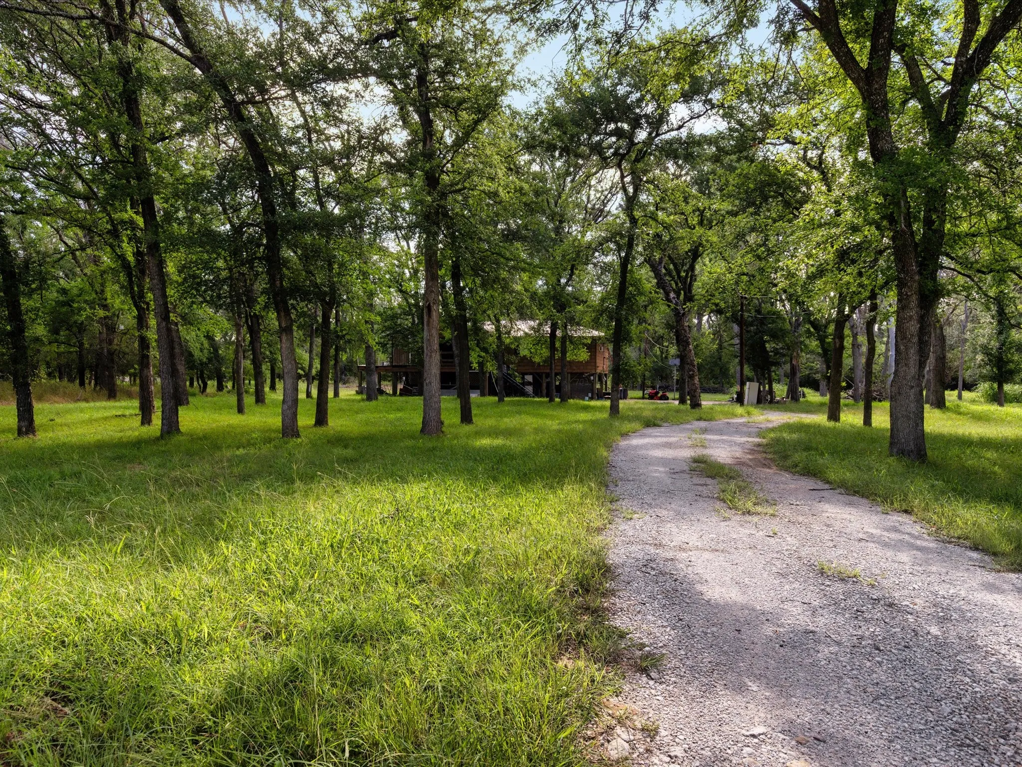 Single Family Residence For Sale in Parker County , 7033 River Trail, Weatherford, Texas 76087, 4 Bedroom, 2 Bathroom, Garage spaces, 1,344 Sqft, built in 1978, mls#21297209, Real Estate Agent in Weatherford, Homes For Sale in Parker county, Homes For Sale in Weatherford, Realtor in Weatherford Texas, Real Estate Brokerage Independent Realty Texas, Luminita Cordes Realtor