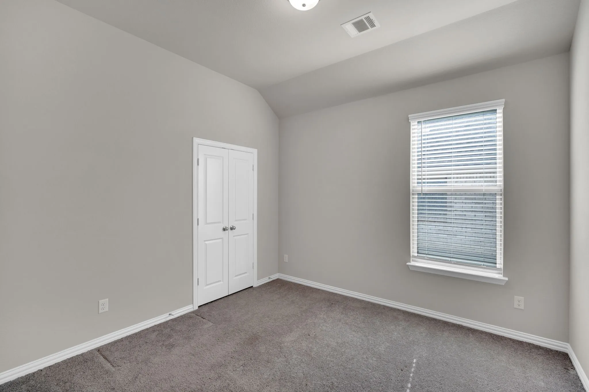 Single Family Residence For Sale in Ellis County , 821 Cavalcade Drive, Ferris, Texas 75125, 4 Bedroom, 2 Bathroom, 2 Garage spaces, 2,005 Sqft, built in 2023, mls#21297868, Real Estate Agent in Ferris, Homes For Sale in Ellis county, Homes For Sale in Ferris, Realtor in Ferris Texas, Real Estate Brokerage Independent Realty Texas, Luminita Cordes Realtor