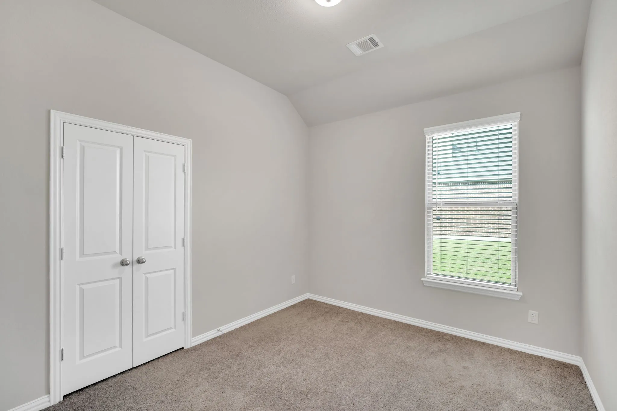 Single Family Residence For Sale in Ellis County , 821 Cavalcade Drive, Ferris, Texas 75125, 4 Bedroom, 2 Bathroom, 2 Garage spaces, 2,005 Sqft, built in 2023, mls#21297868, Real Estate Agent in Ferris, Homes For Sale in Ellis county, Homes For Sale in Ferris, Realtor in Ferris Texas, Real Estate Brokerage Independent Realty Texas, Luminita Cordes Realtor