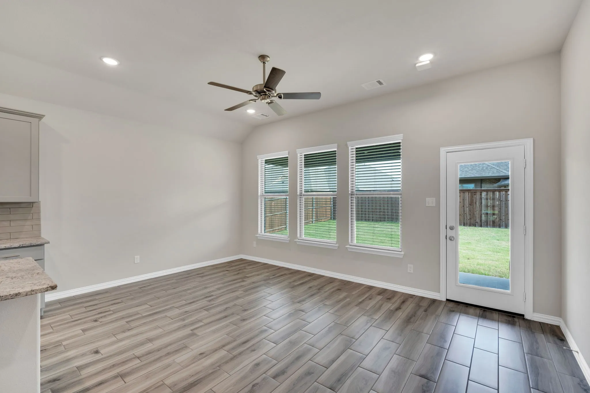 Single Family Residence For Sale in Ellis County , 821 Cavalcade Drive, Ferris, Texas 75125, 4 Bedroom, 2 Bathroom, 2 Garage spaces, 2,005 Sqft, built in 2023, mls#21297868, Real Estate Agent in Ferris, Homes For Sale in Ellis county, Homes For Sale in Ferris, Realtor in Ferris Texas, Real Estate Brokerage Independent Realty Texas, Luminita Cordes Realtor