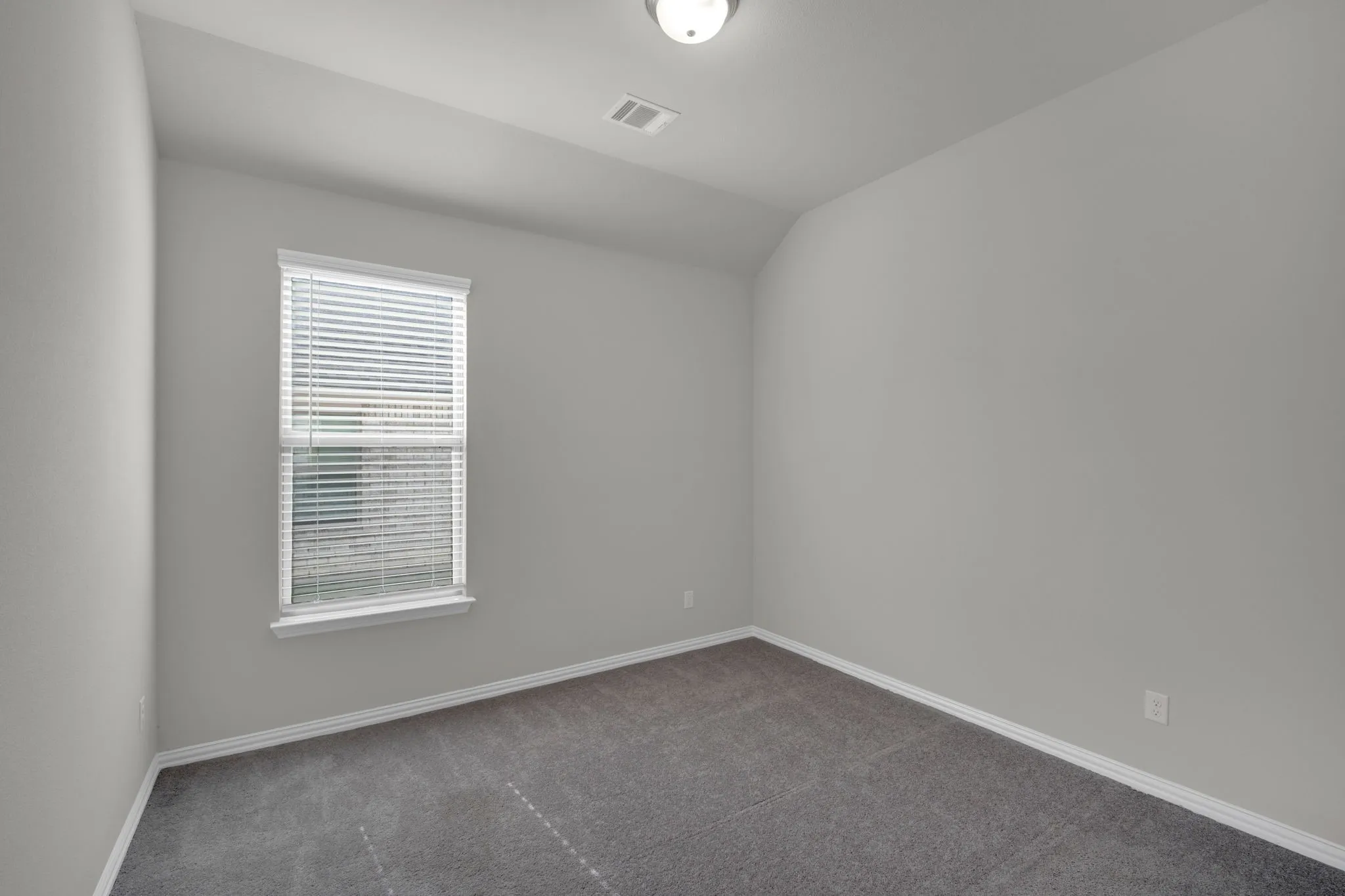 Single Family Residence For Sale in Ellis County , 821 Cavalcade Drive, Ferris, Texas 75125, 4 Bedroom, 2 Bathroom, 2 Garage spaces, 2,005 Sqft, built in 2023, mls#21297868, Real Estate Agent in Ferris, Homes For Sale in Ellis county, Homes For Sale in Ferris, Realtor in Ferris Texas, Real Estate Brokerage Independent Realty Texas, Luminita Cordes Realtor