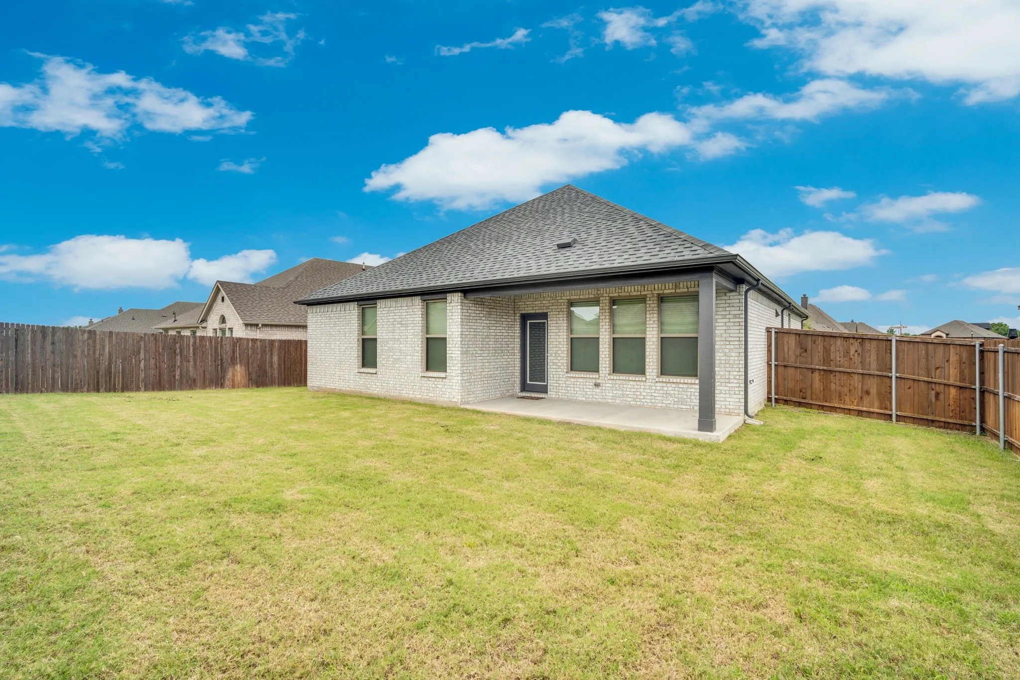 Nice sized yard.