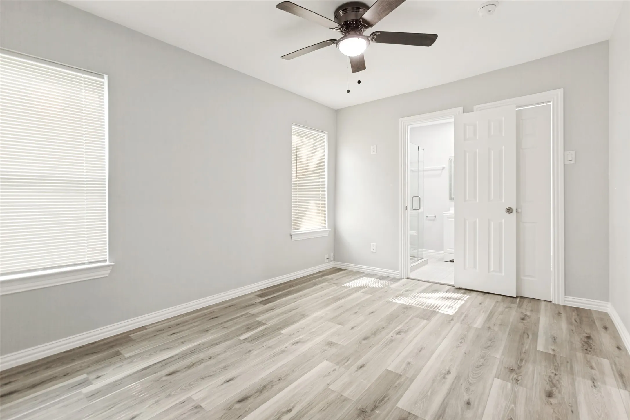 Single Family Residence For Sale in Dallas County , 617 Cedar Drive, Garland, Texas 75040, 3 Bedroom, 2 Bathroom, Garage spaces, 1,150 Sqft, built in 1949, Price $270,000, mls#21297233, Real Estate Agent in Garland, Homes For Sale in Dallas county, Homes For Sale in Garland, Realtor in Garland Texas, Real Estate Brokerage Independent Realty Texas, Luminita Cordes Realtor